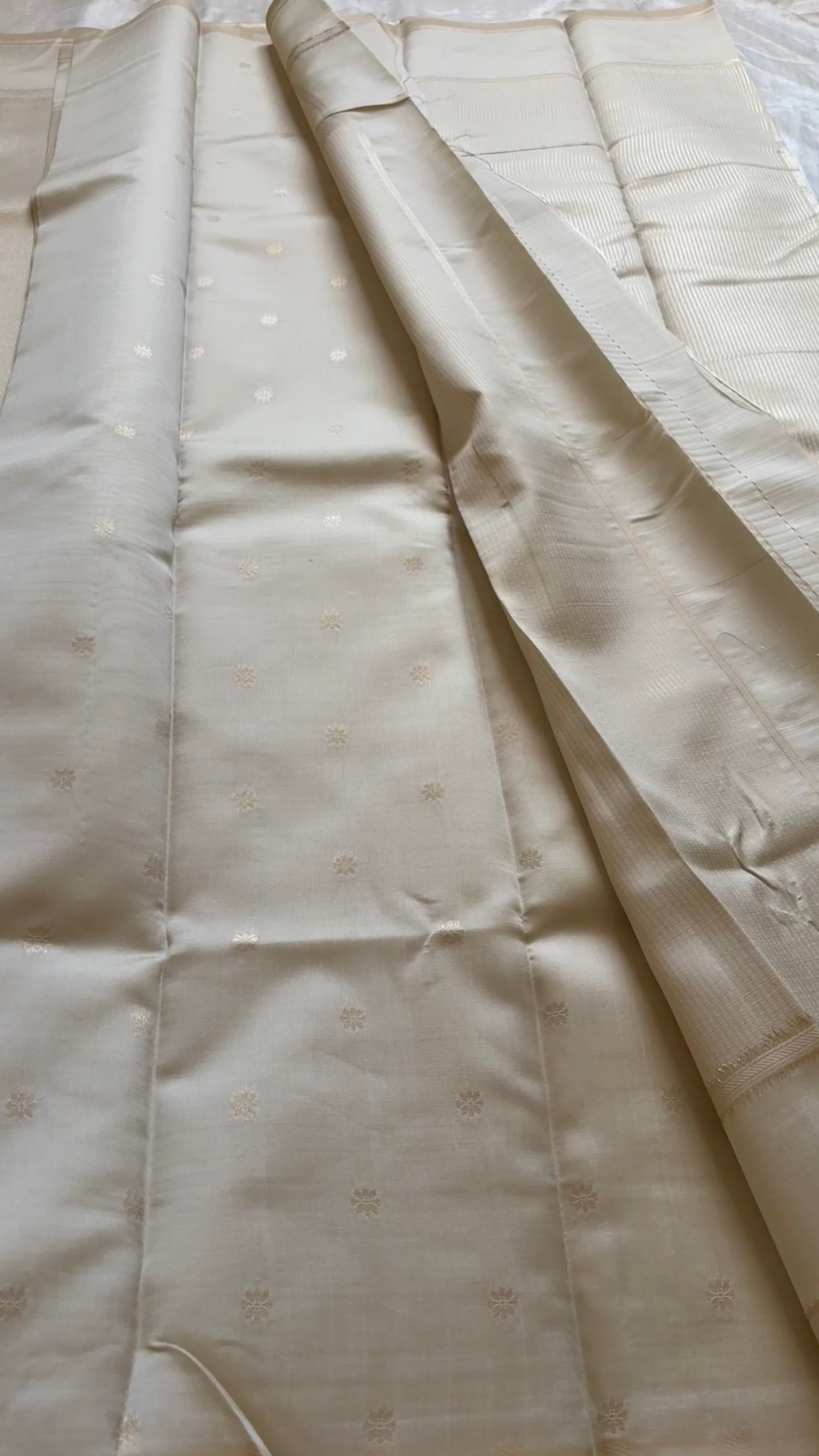 Semi brocade kr130