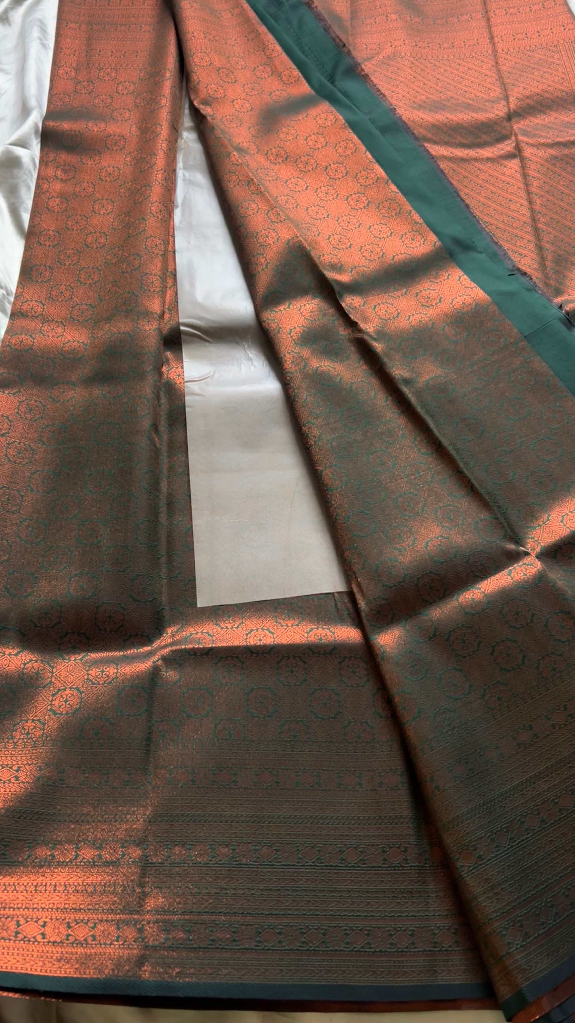 Semi Brocade