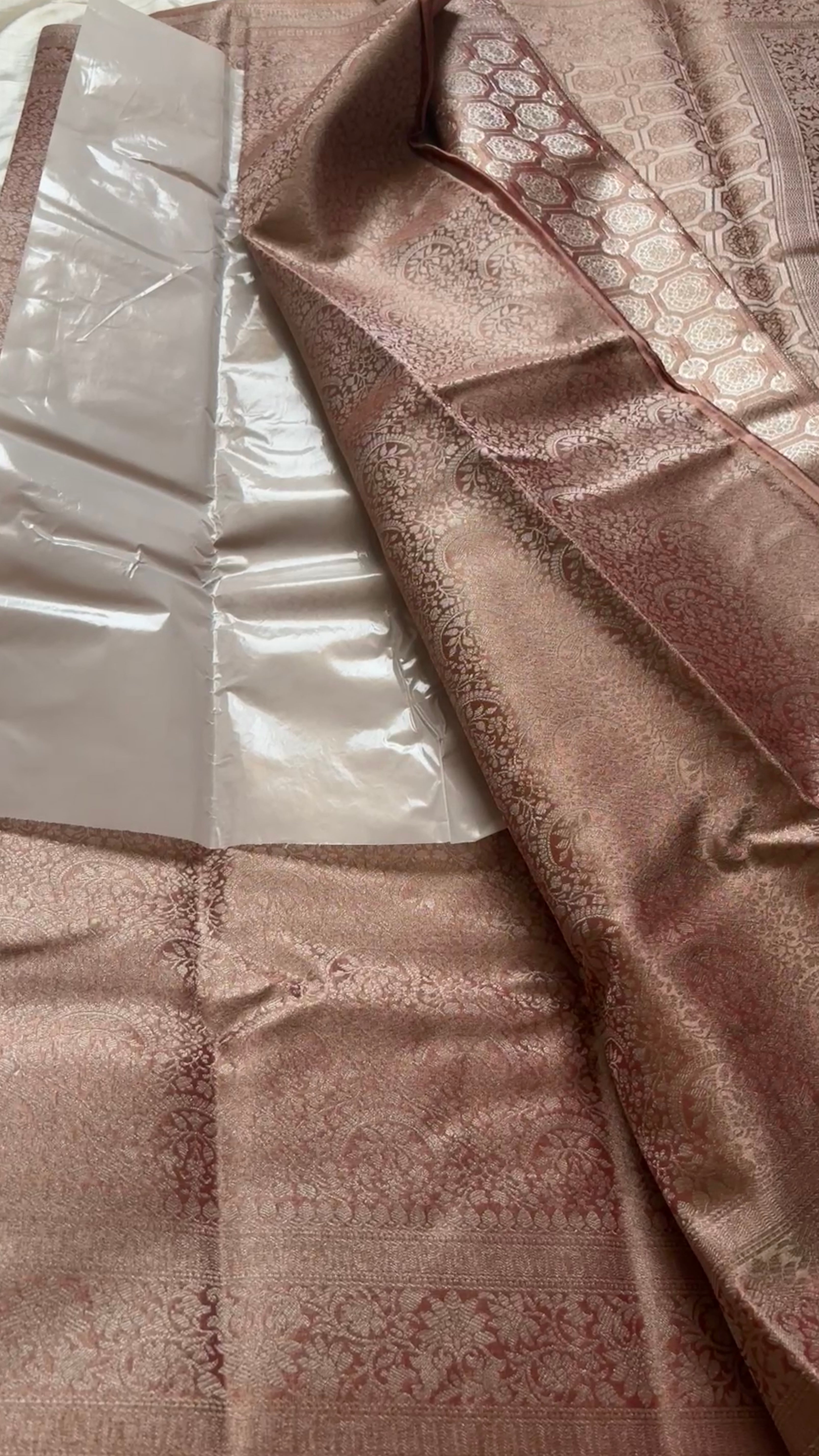 Tissue brocade silk