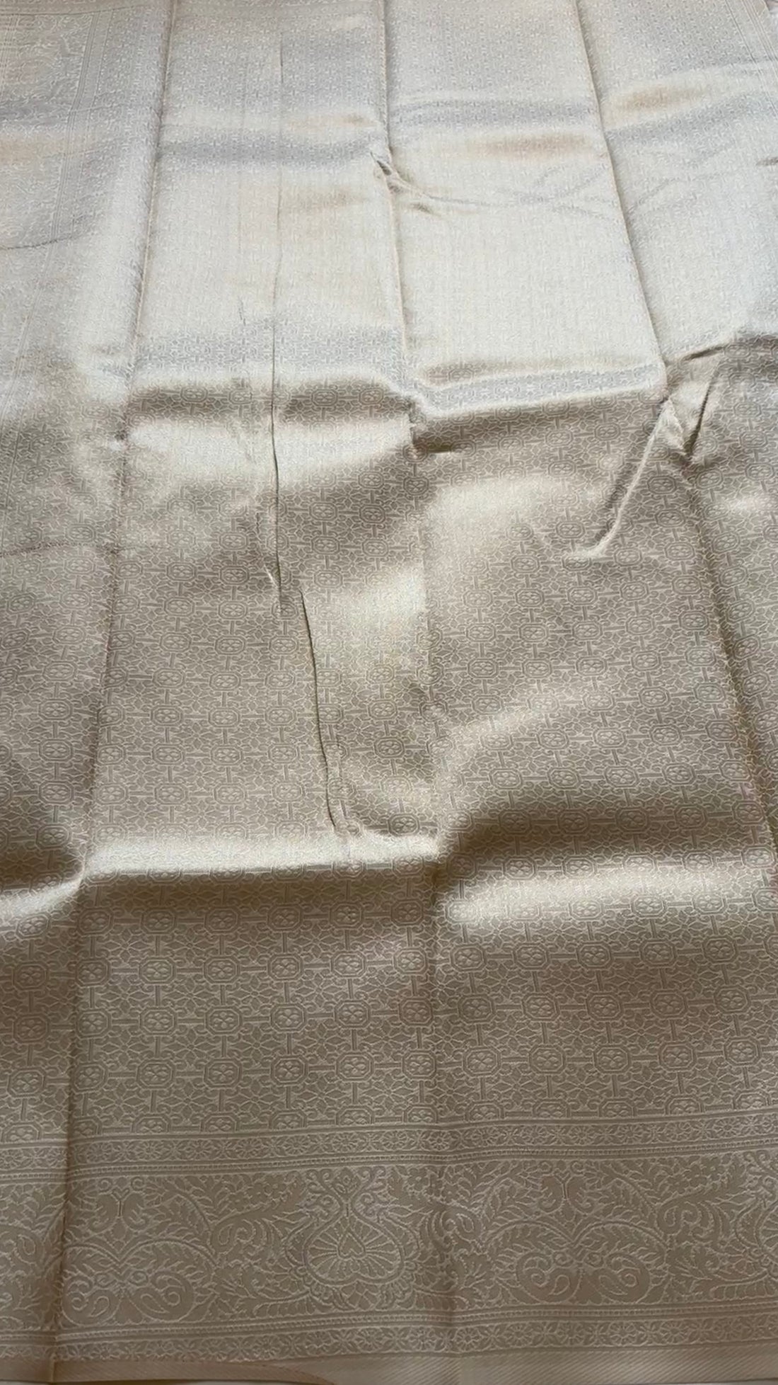 Semi brocade kr 114