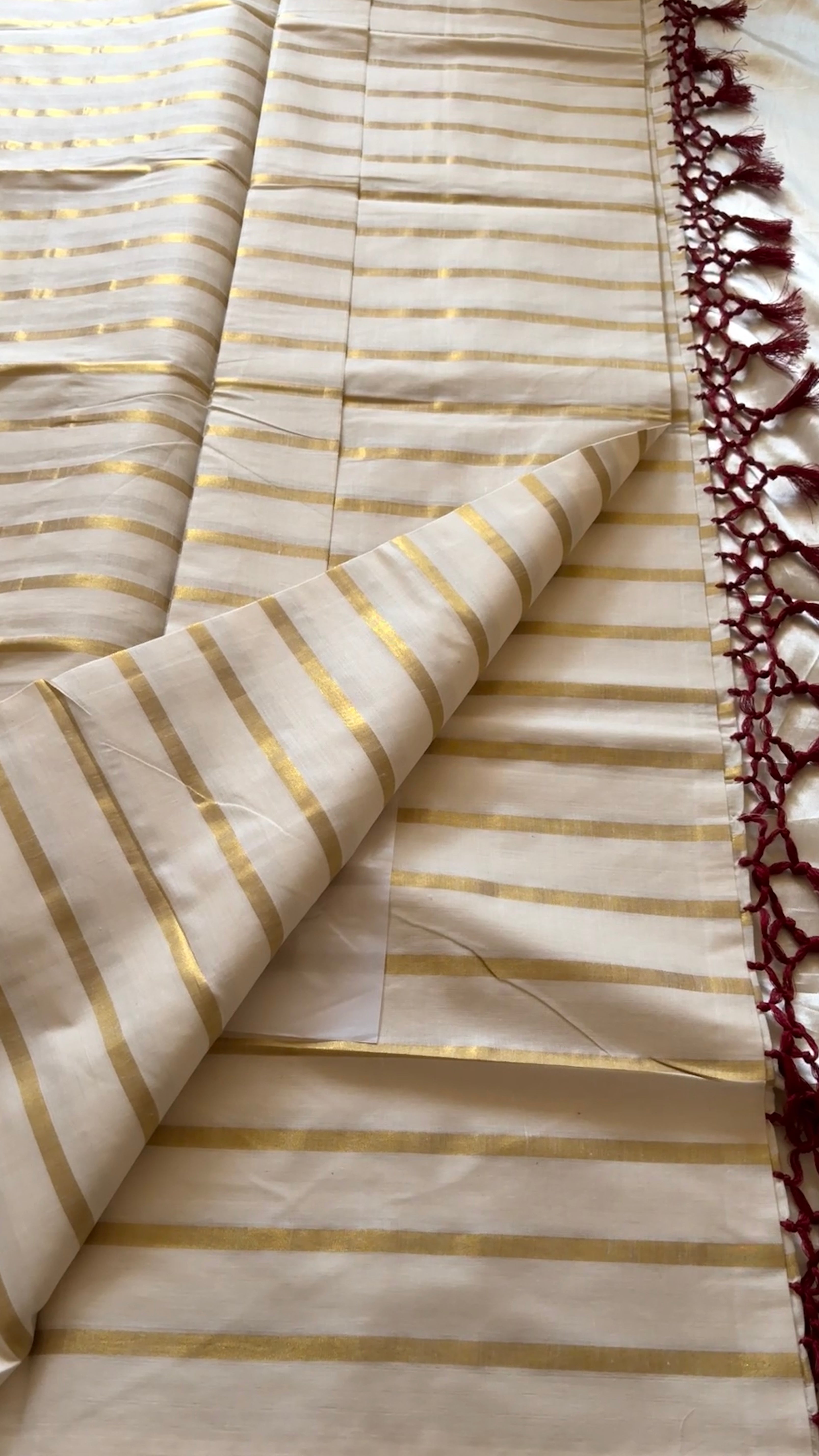 Soft cotton with gold stripe Kr 22
