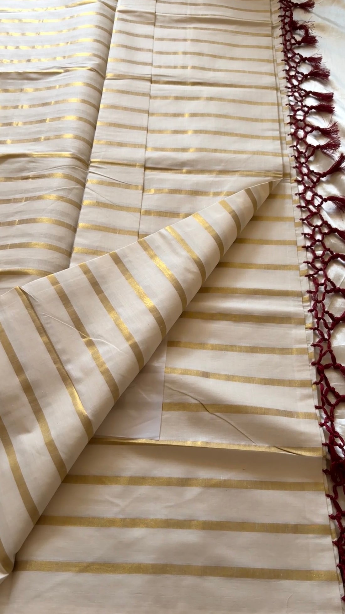 Soft cotton with gold stripe Kr 22