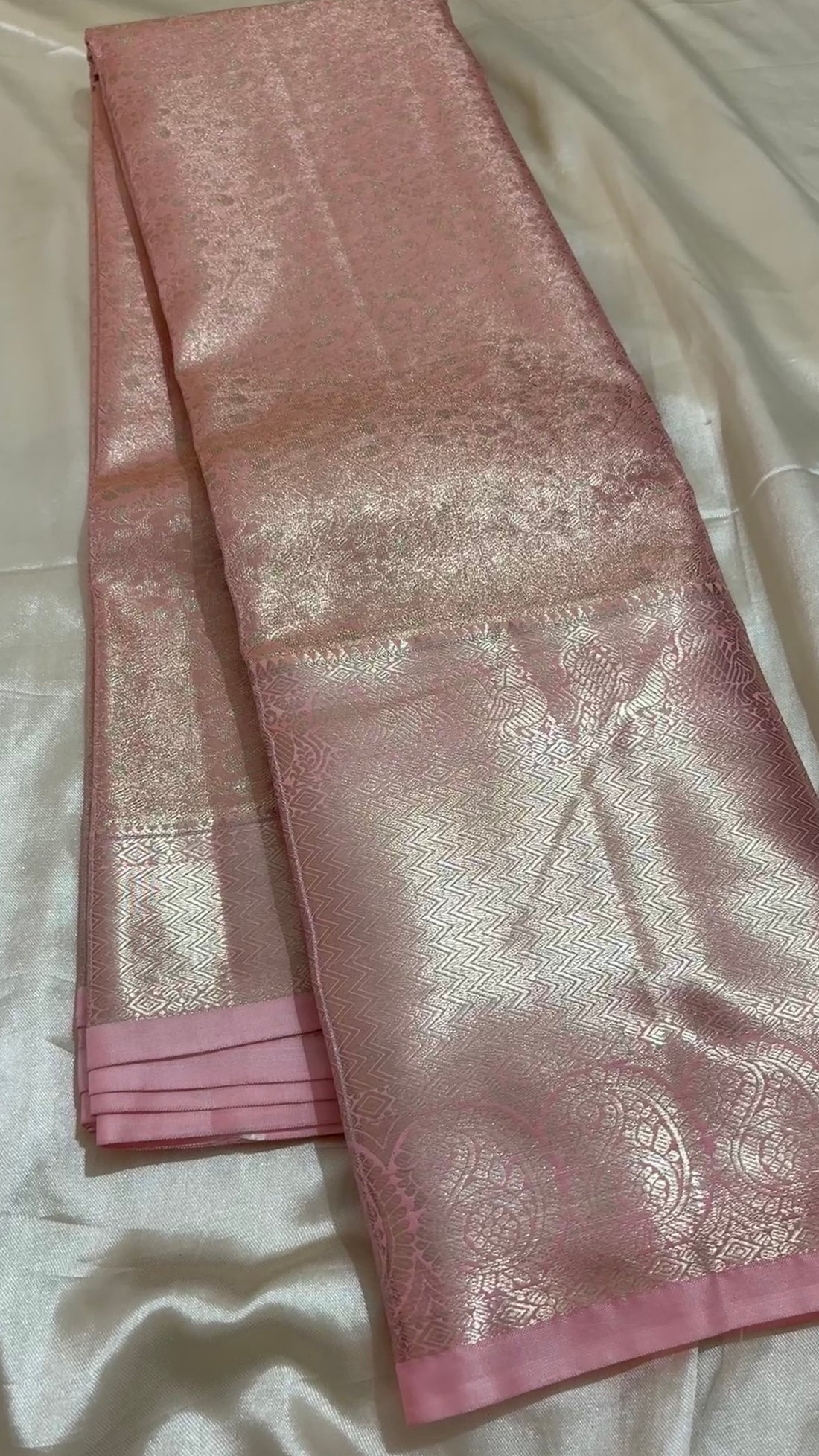 Semi tissue Kanchipuram saree