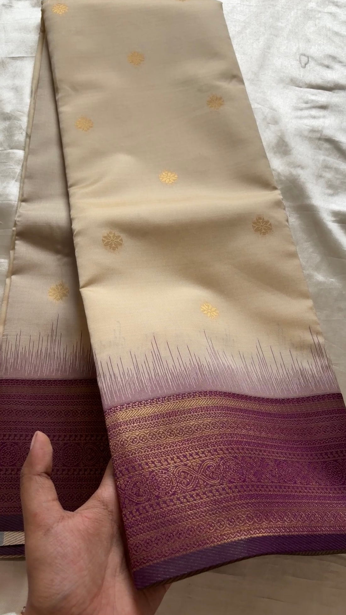 semi soft silk with Kanchi borders kr133