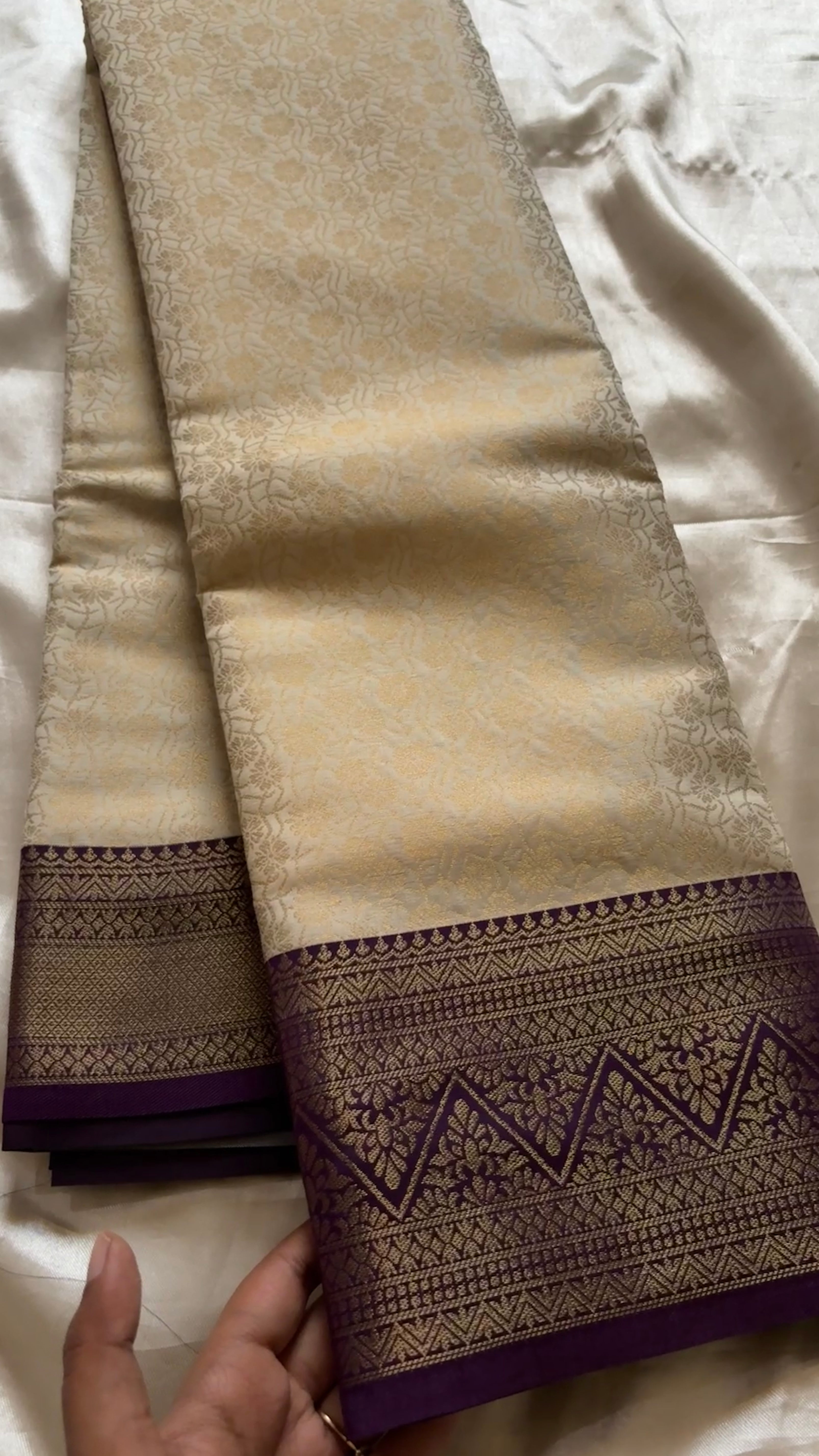 Semi Soft silk  kr70
