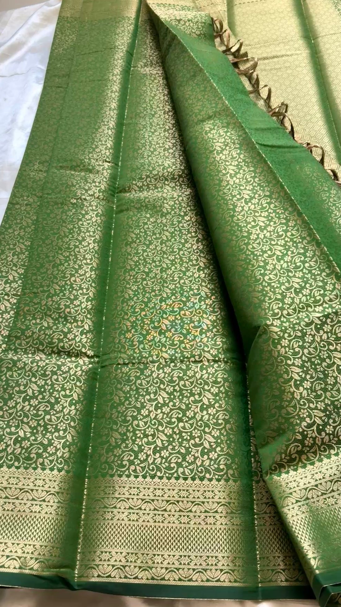 Premium Brocade soft silk 140