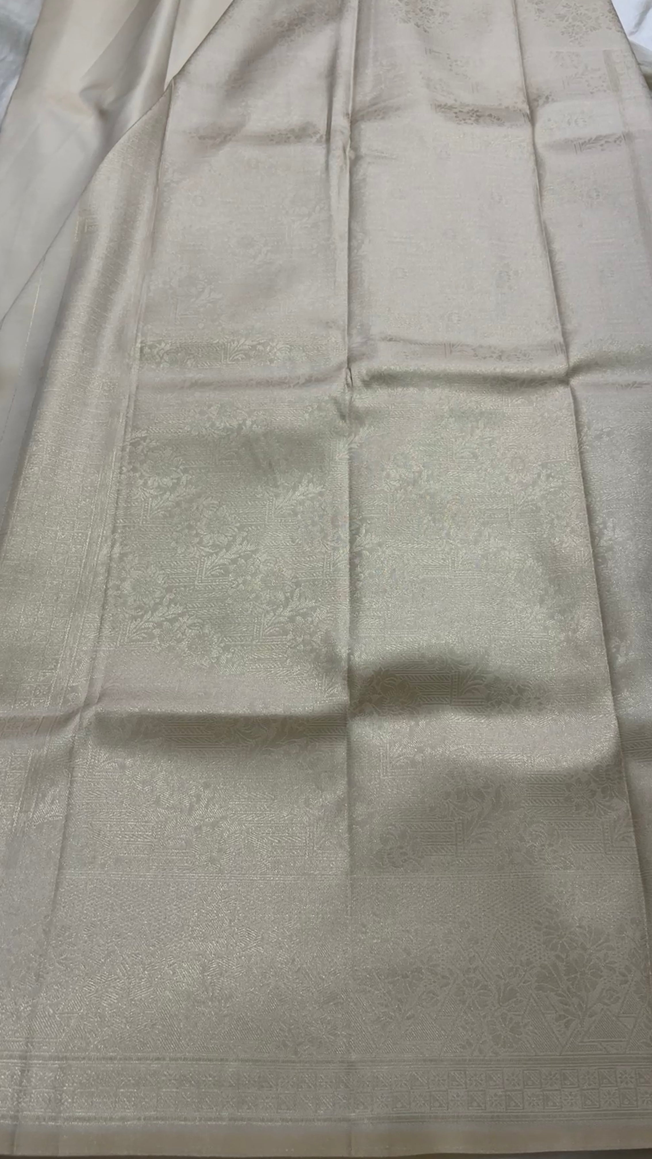 Satin soft silk kr140