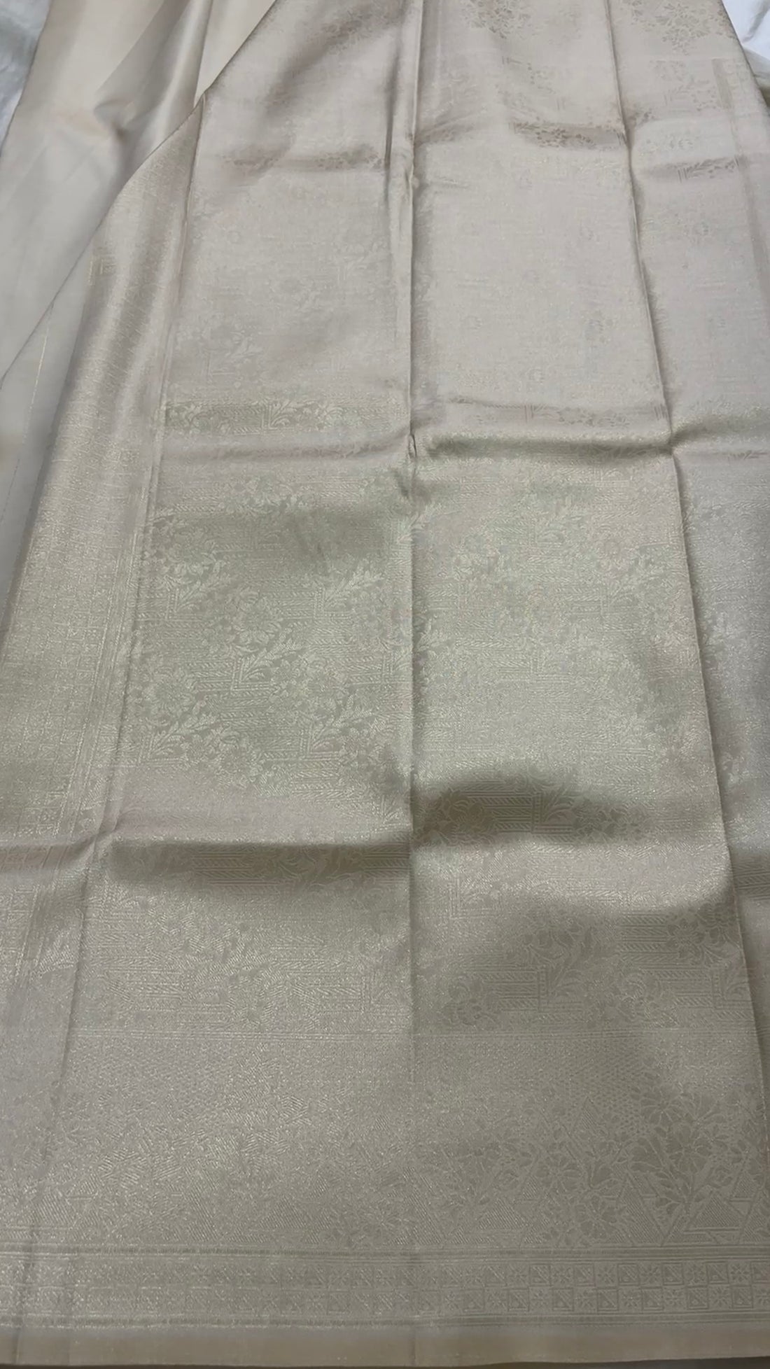 Satin soft silk kr140