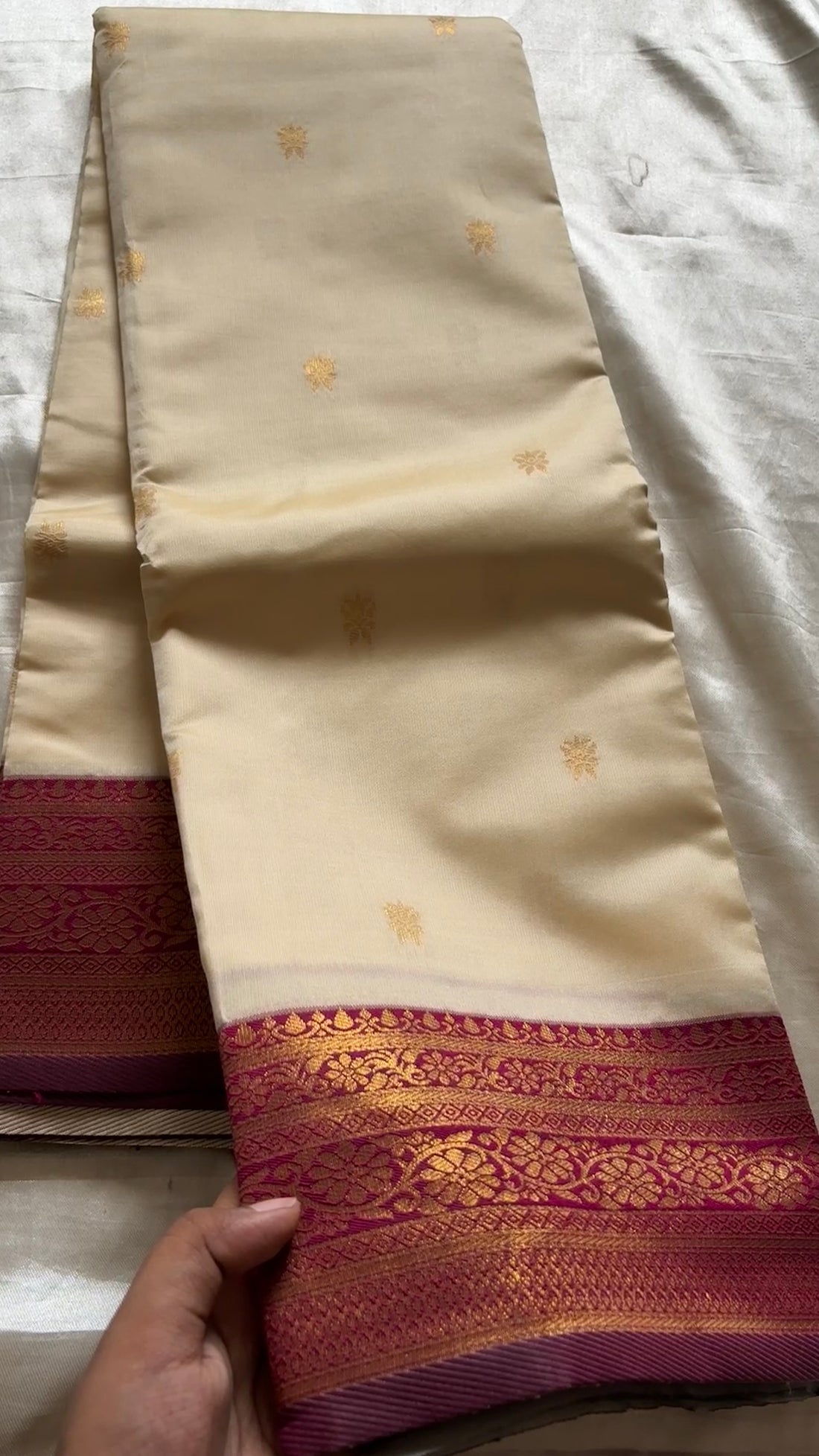 semi soft silk with Kanchi borders kr 54