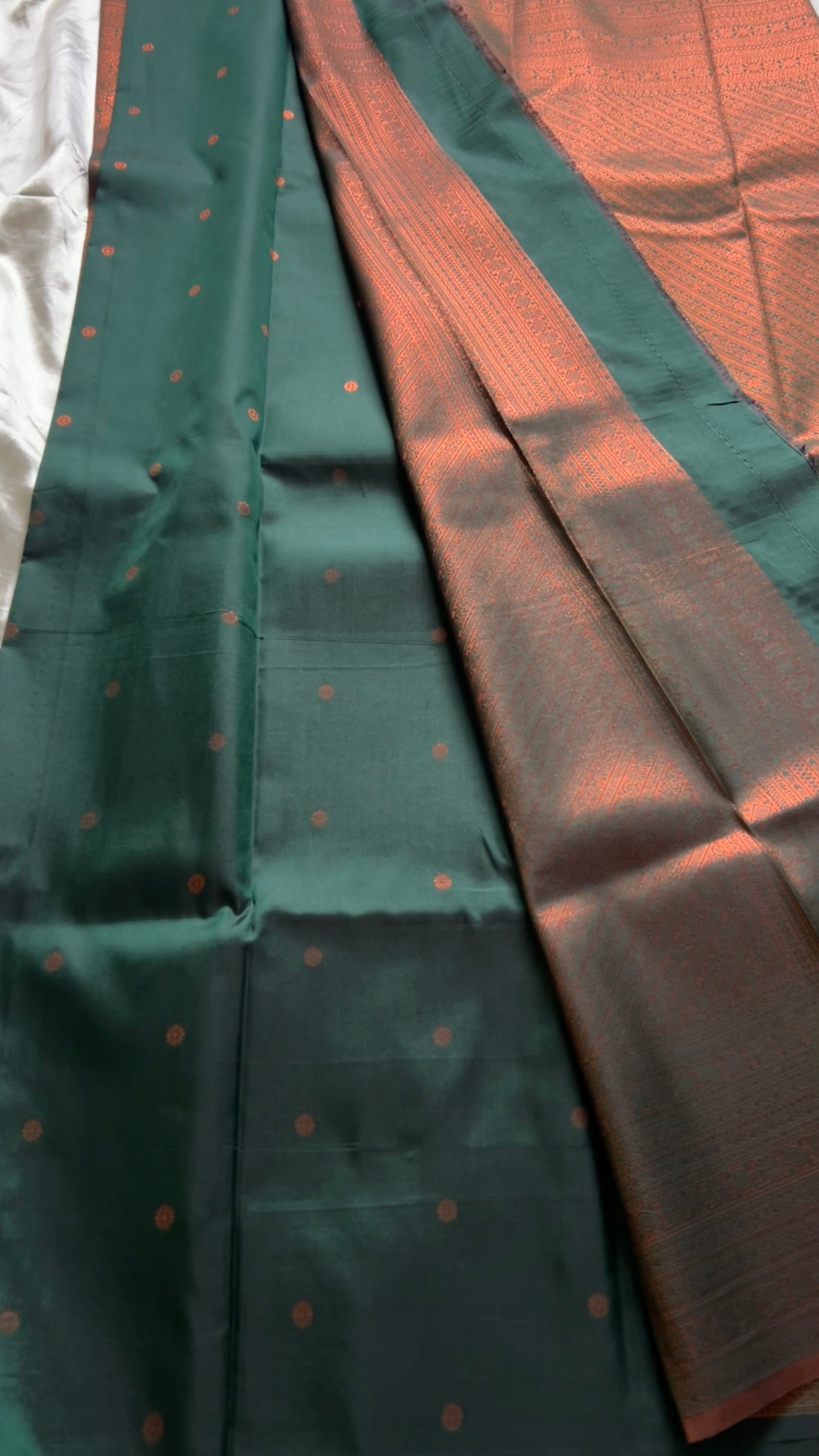 Semi Brocade