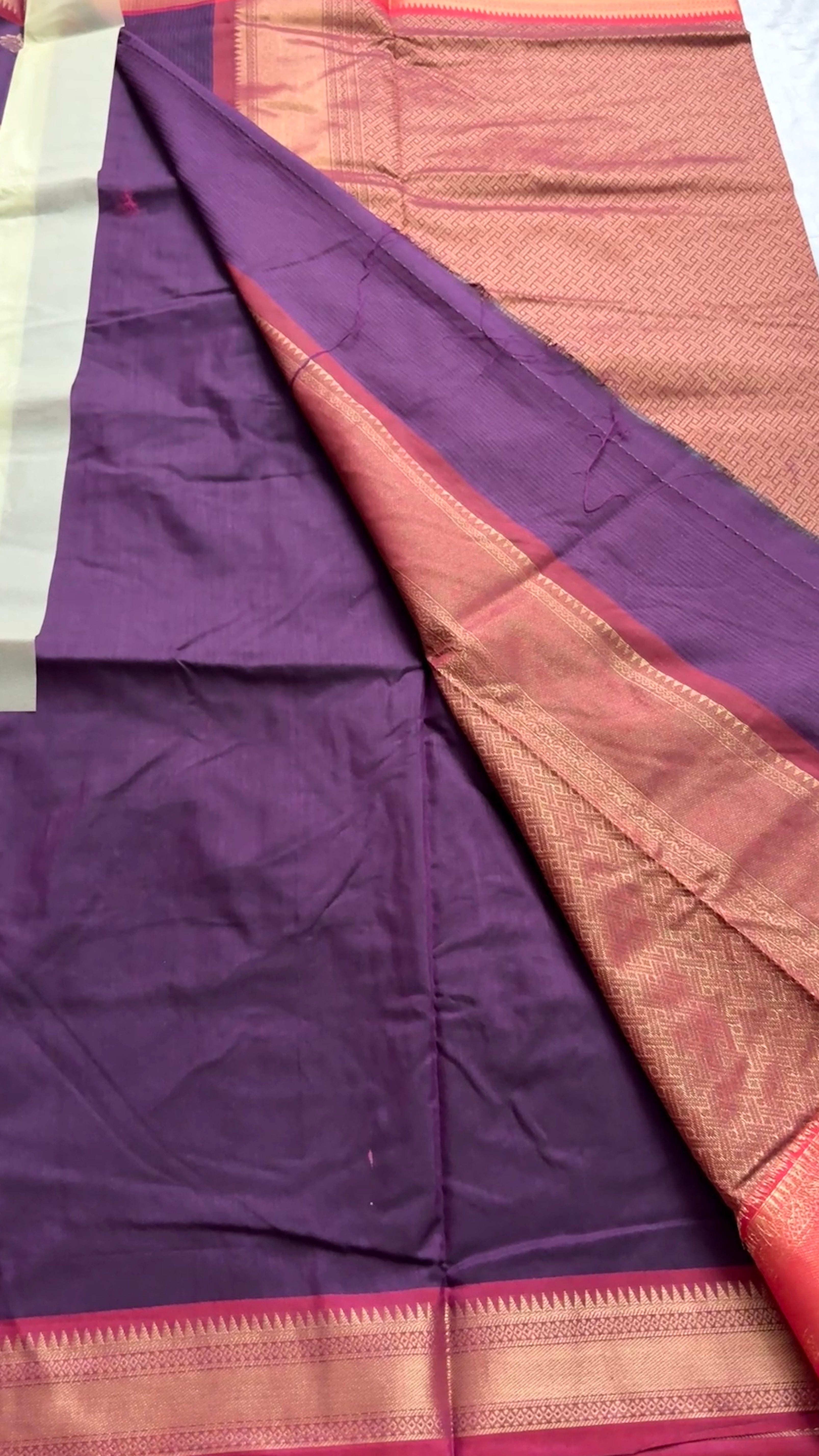 cotton with kanchi border Kr 61