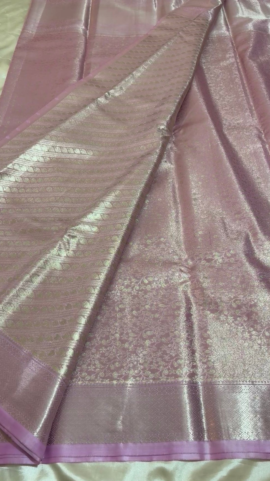 Semi tissue Kanchipuram saree