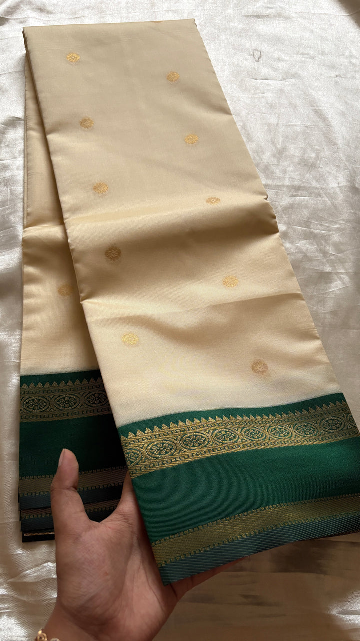 semi soft silk with retta patta border kr 90