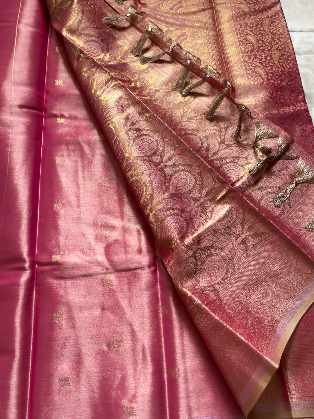 Tissue brocade silk