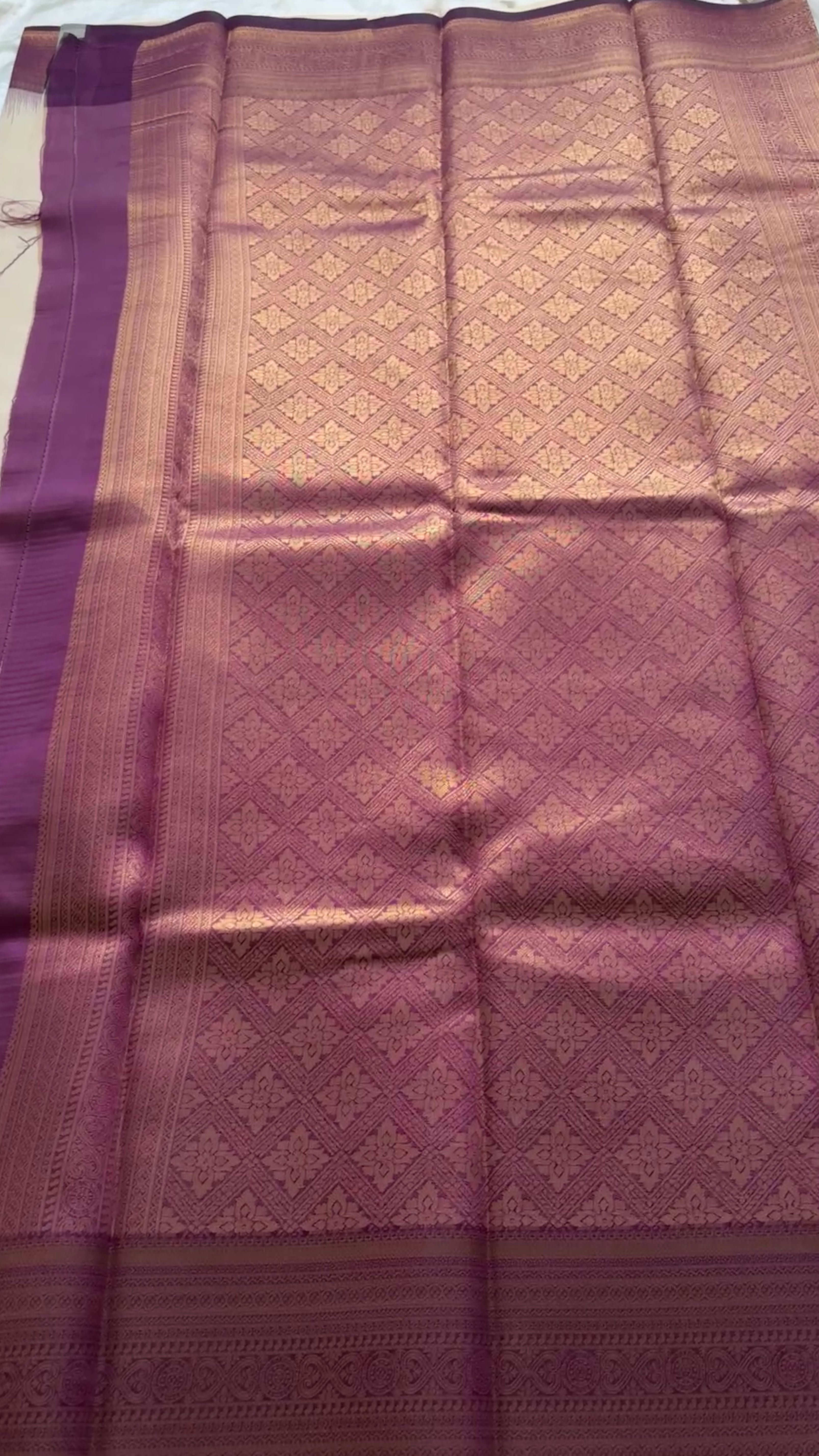 semi soft silk with Kanchi borders kr133