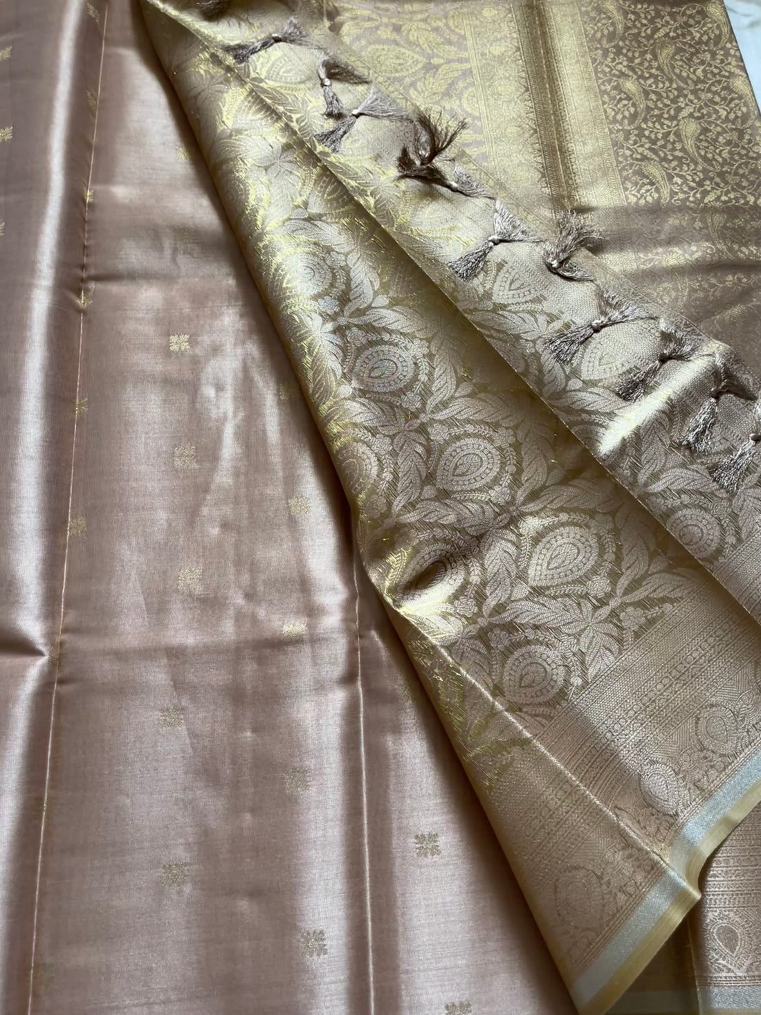 Tissue brocade silk