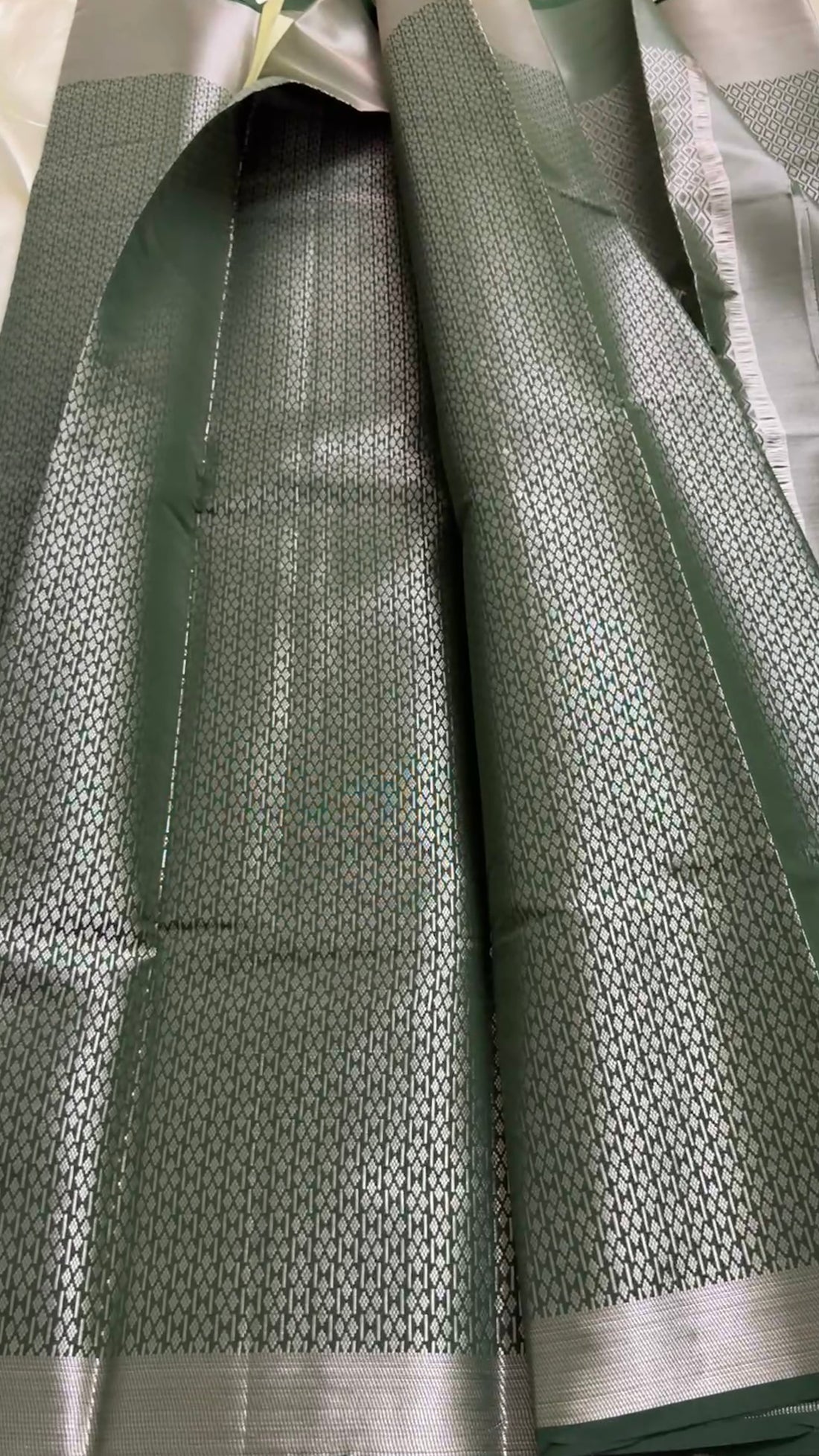 Brocade soft silk KR129