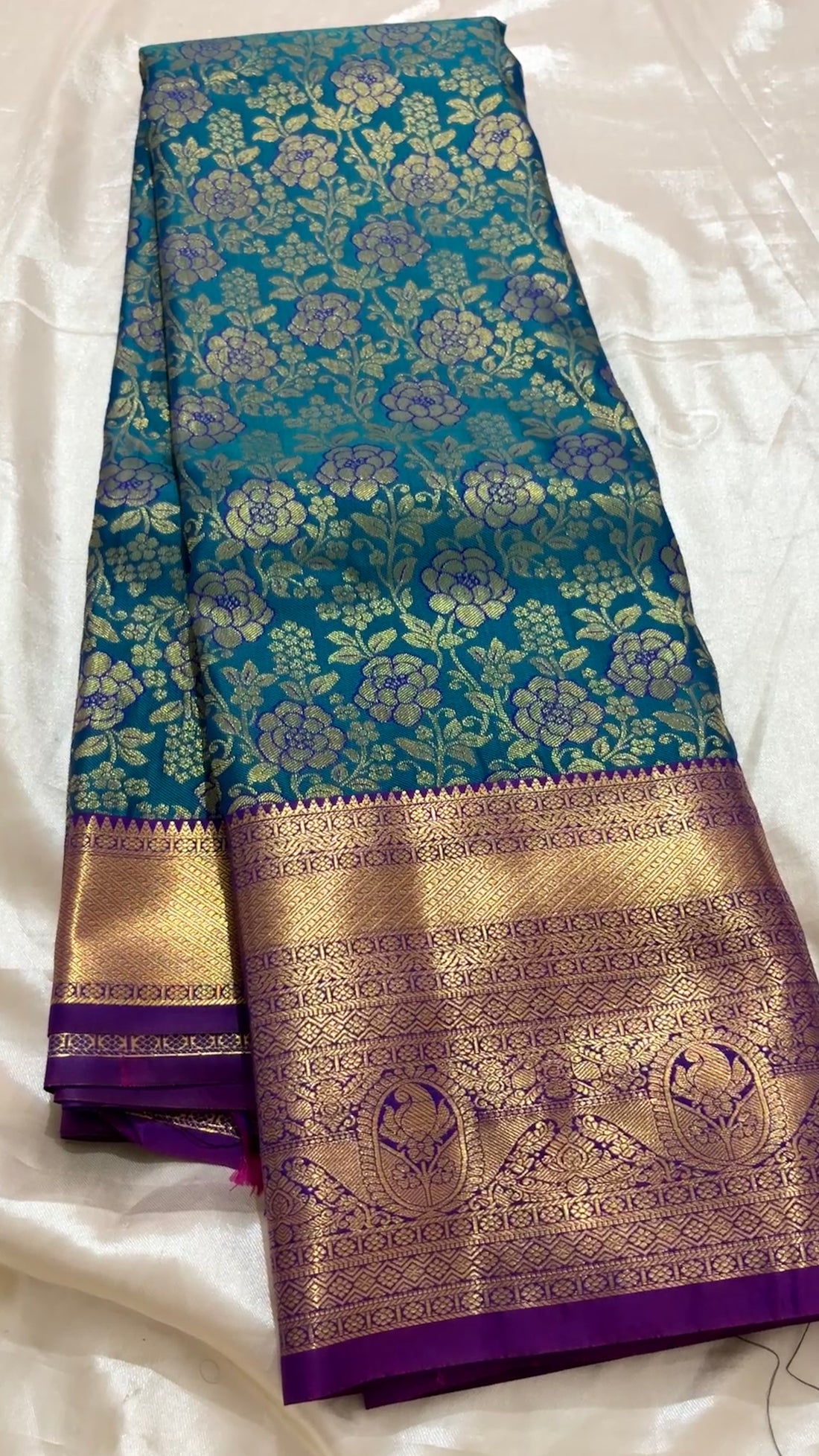 Semi tissue Kanchipuram saree