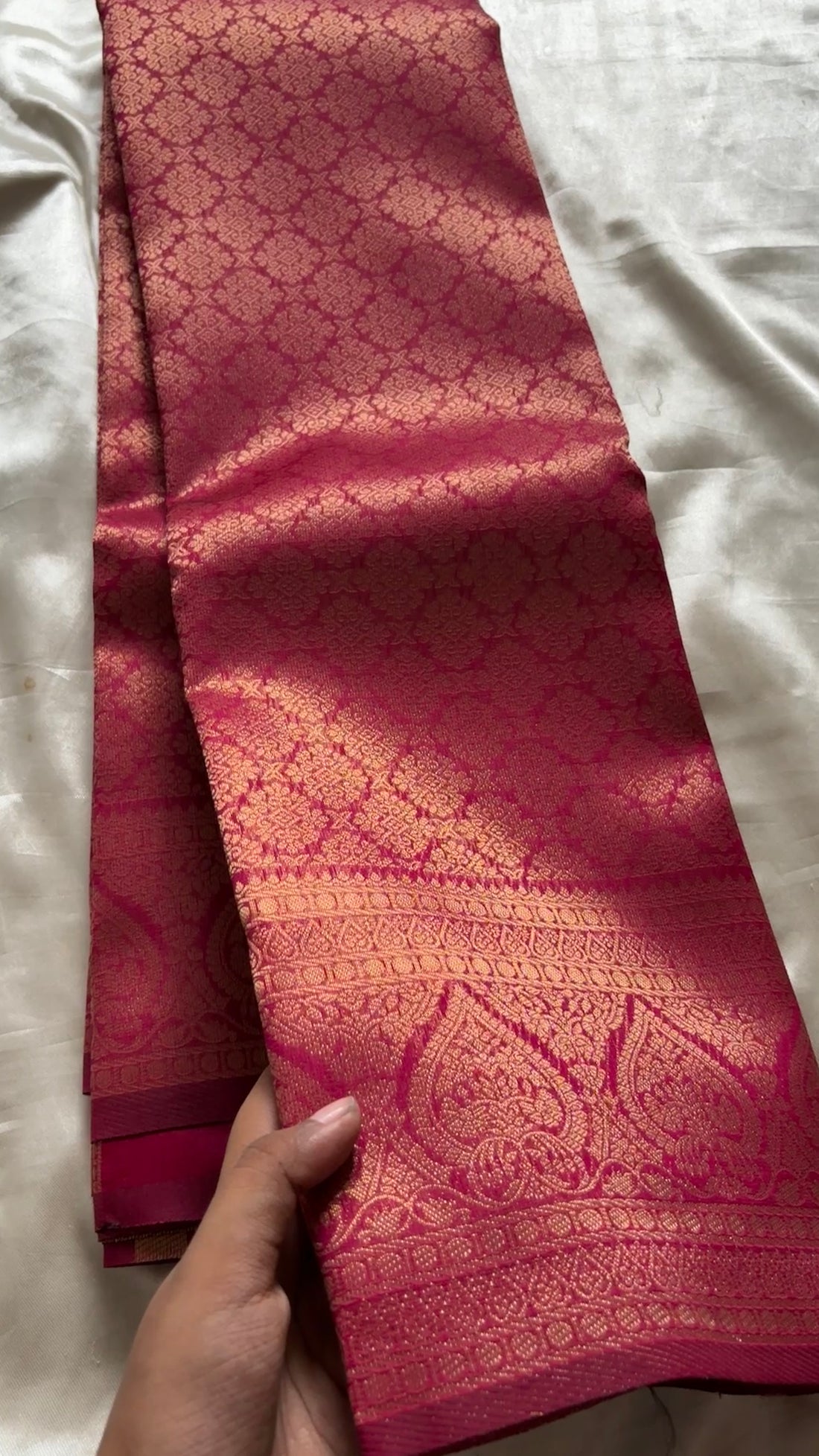 Semi brocade Kr 41