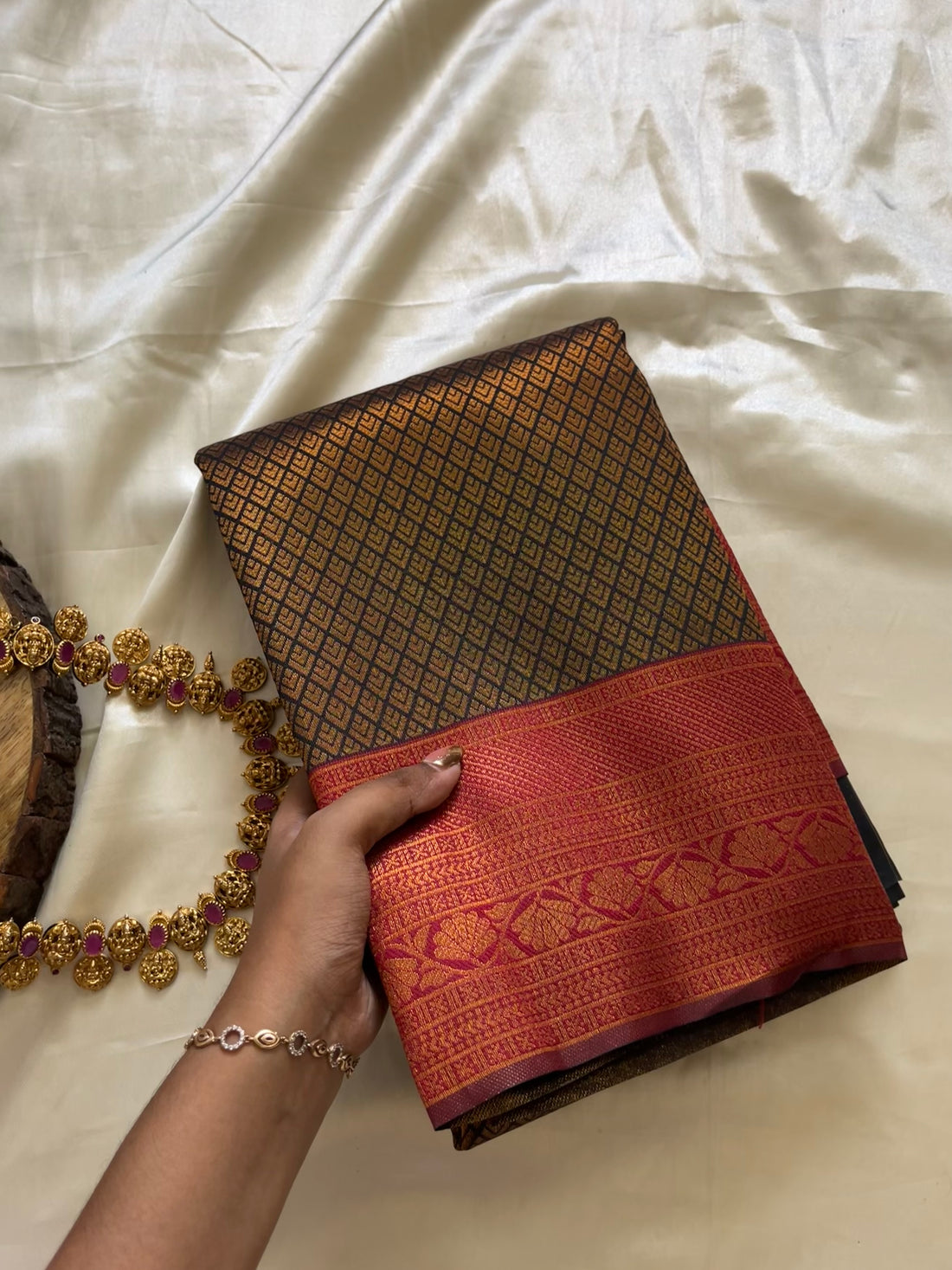 Kanchi semi soft silk