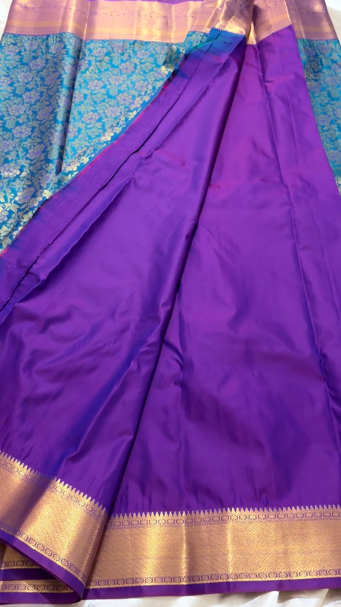 Semi tissue Kanchipuram saree