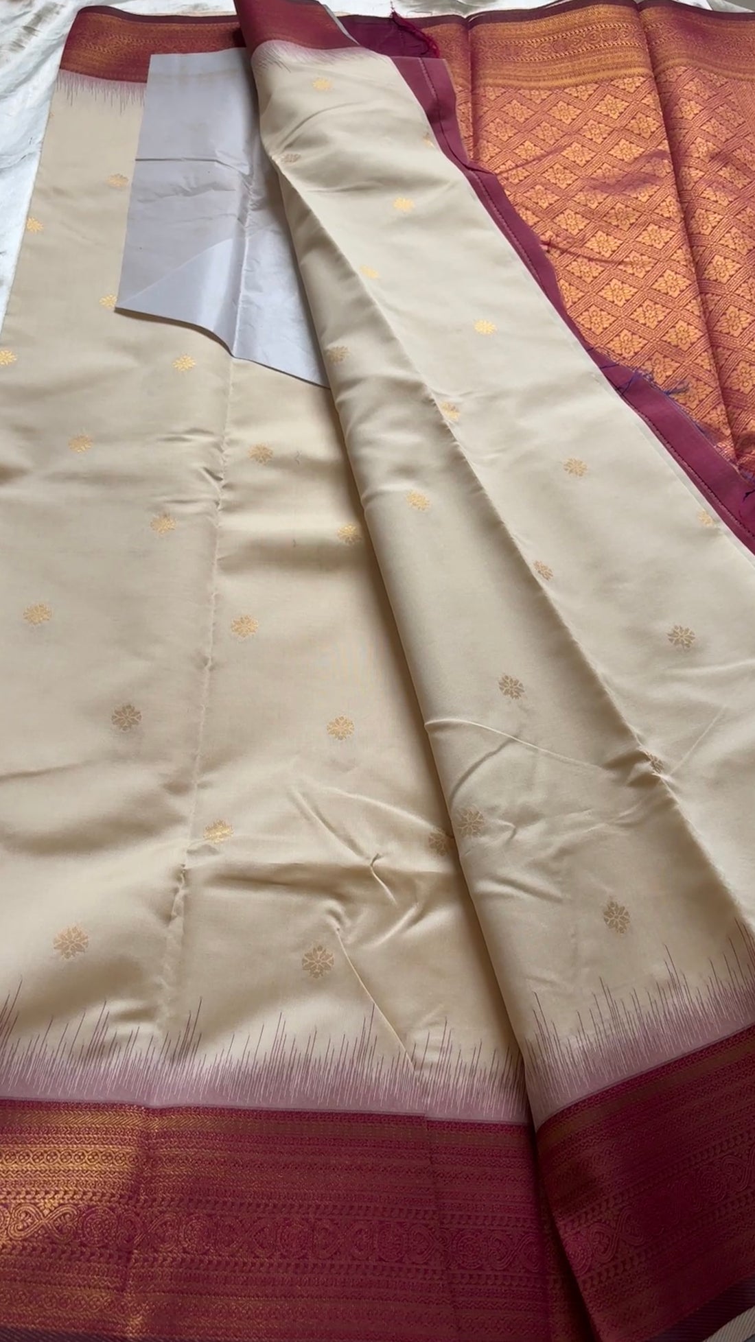 semi soft silk with Kanchi borders kr128
