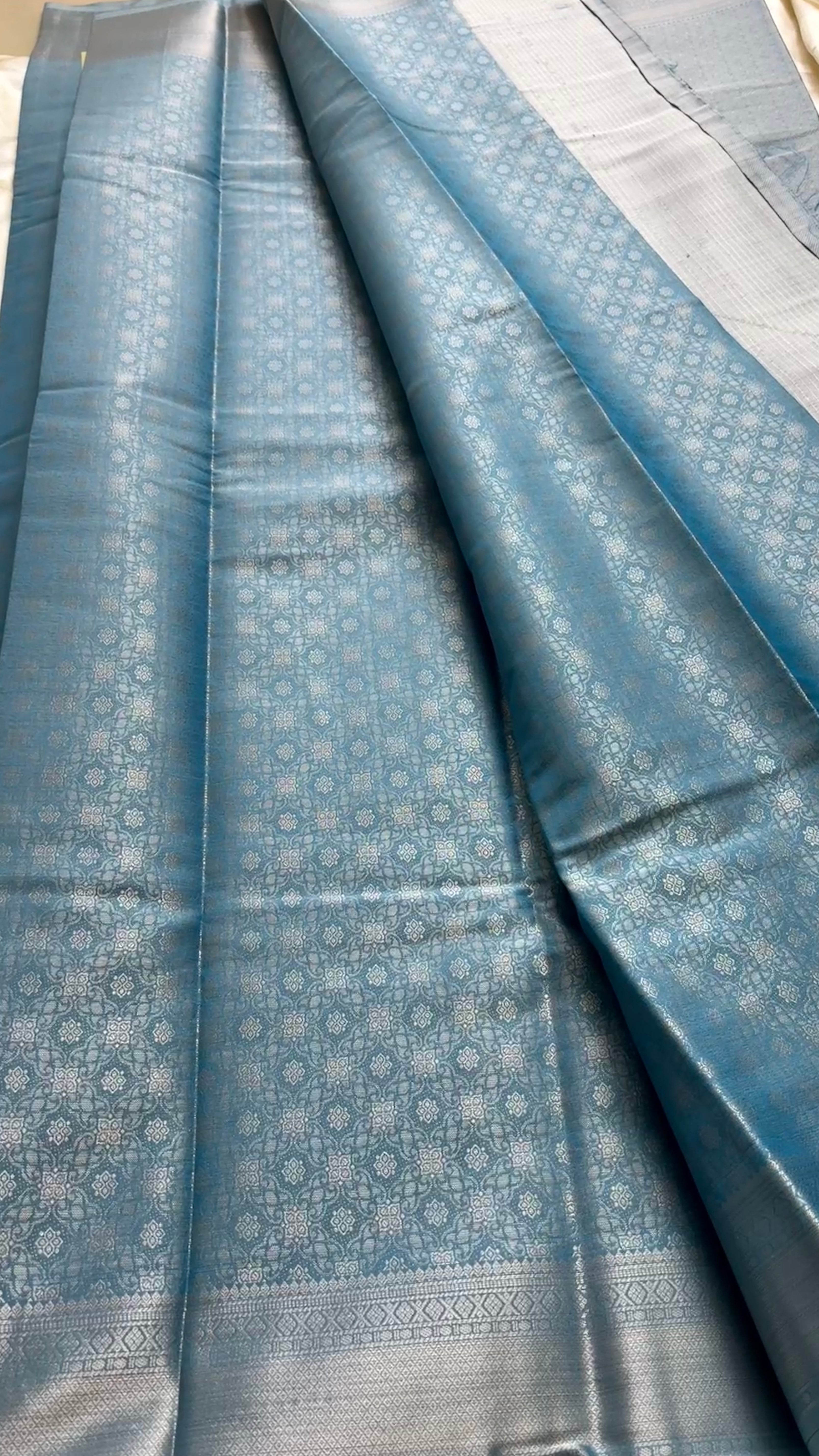 Premium Brocade soft silk kr136
