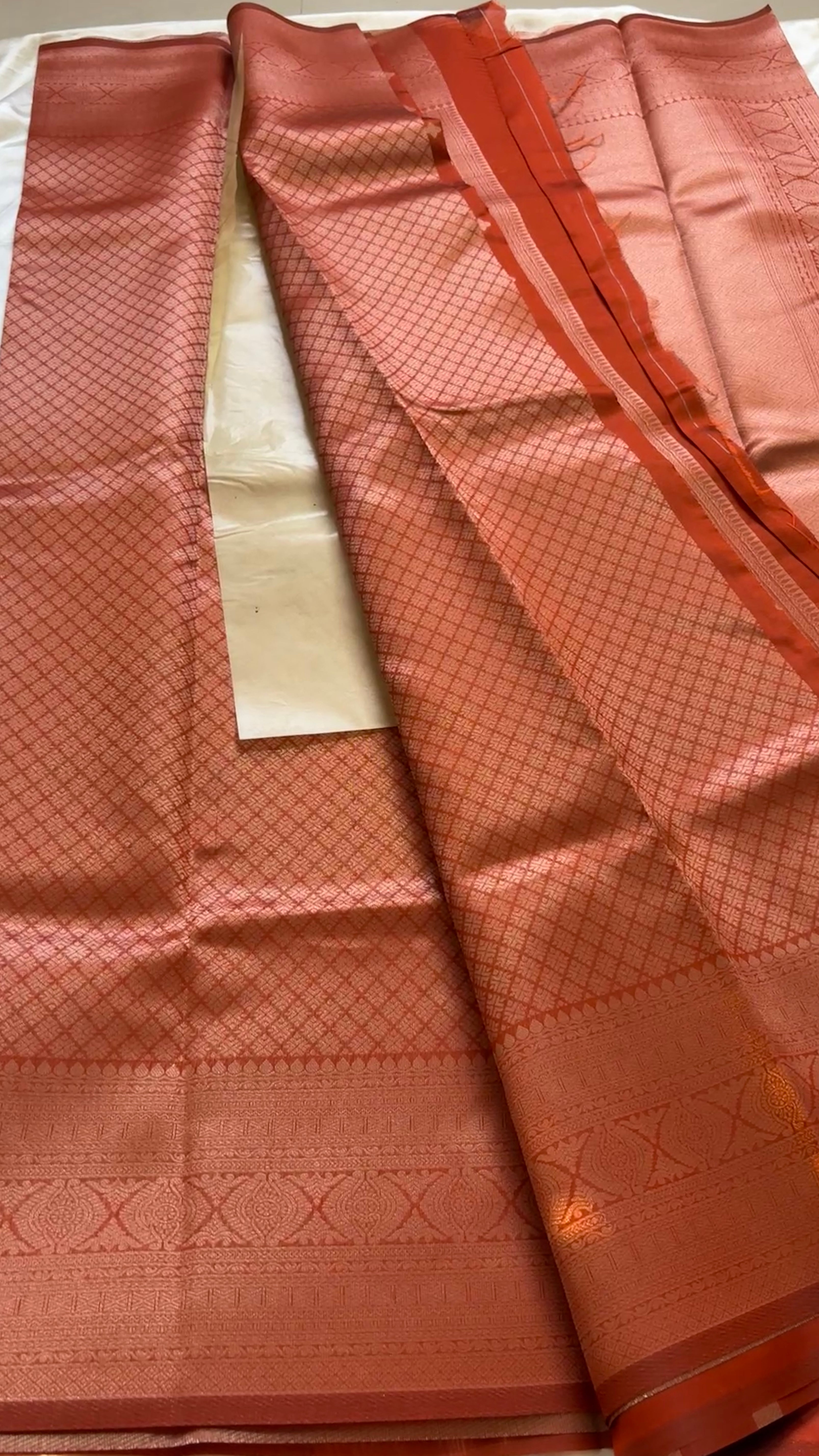 Semi brocade soft Silk kr32