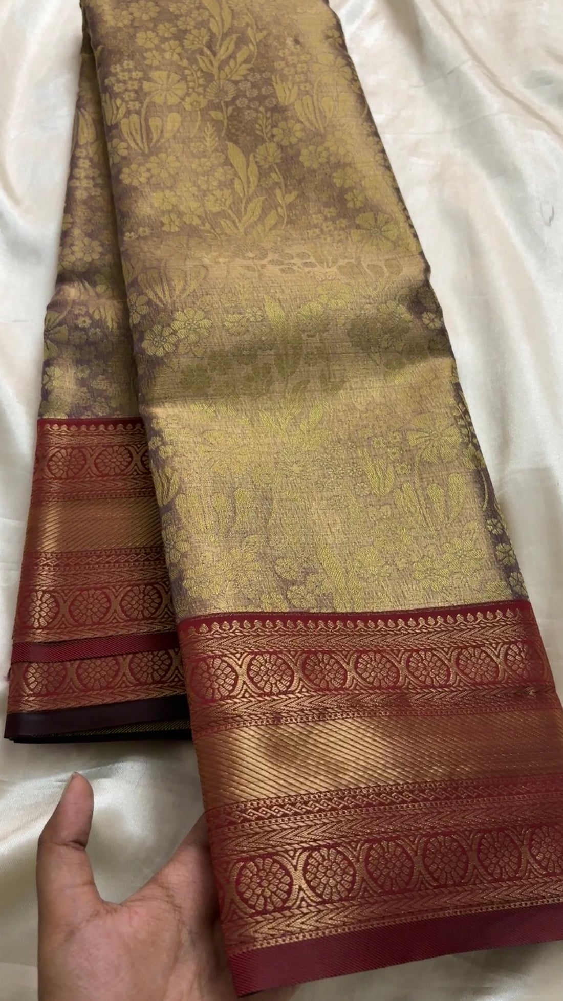 Premium  Tissue brocade silk kr95