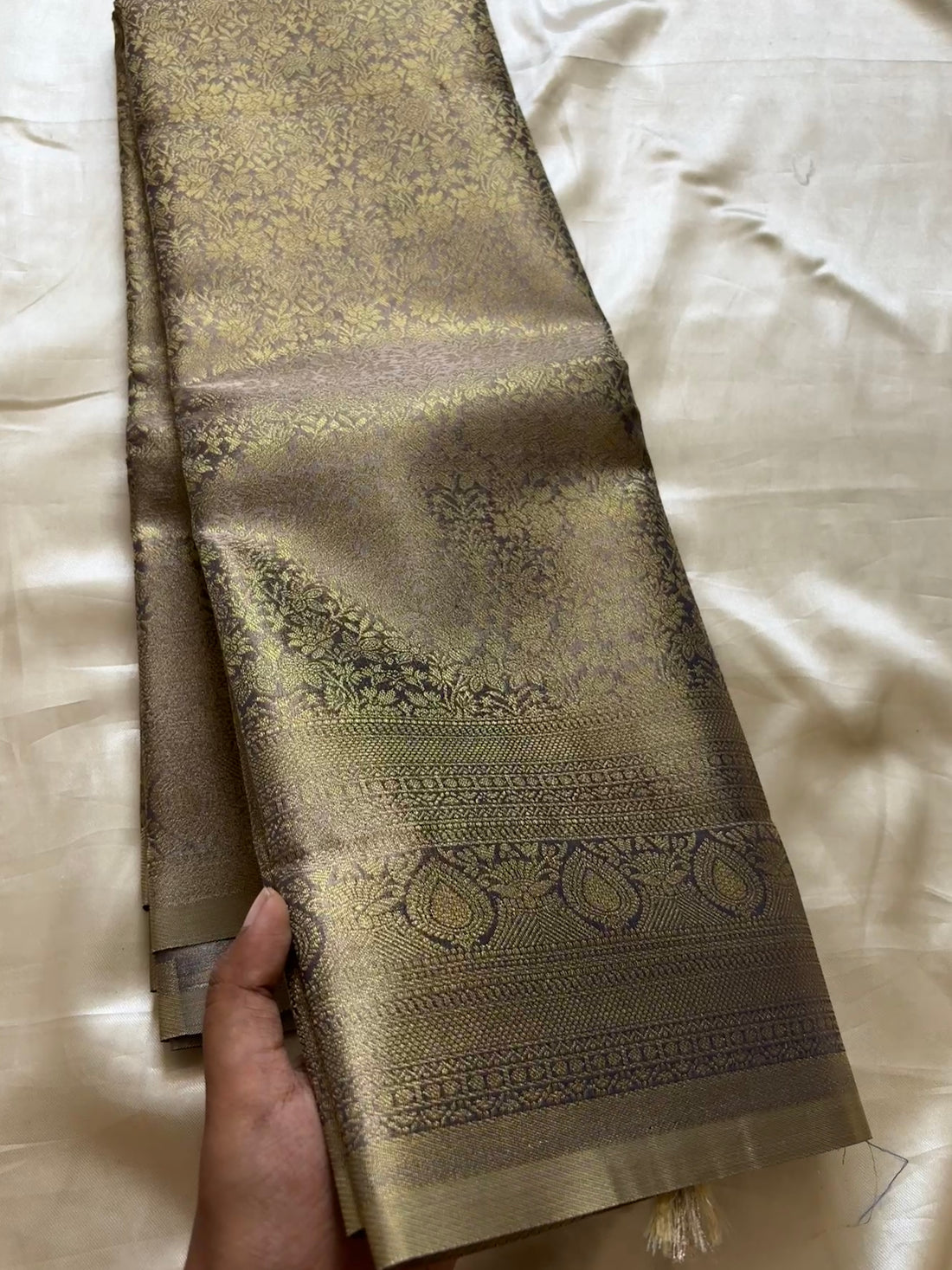 Tissue brocade silk KR82