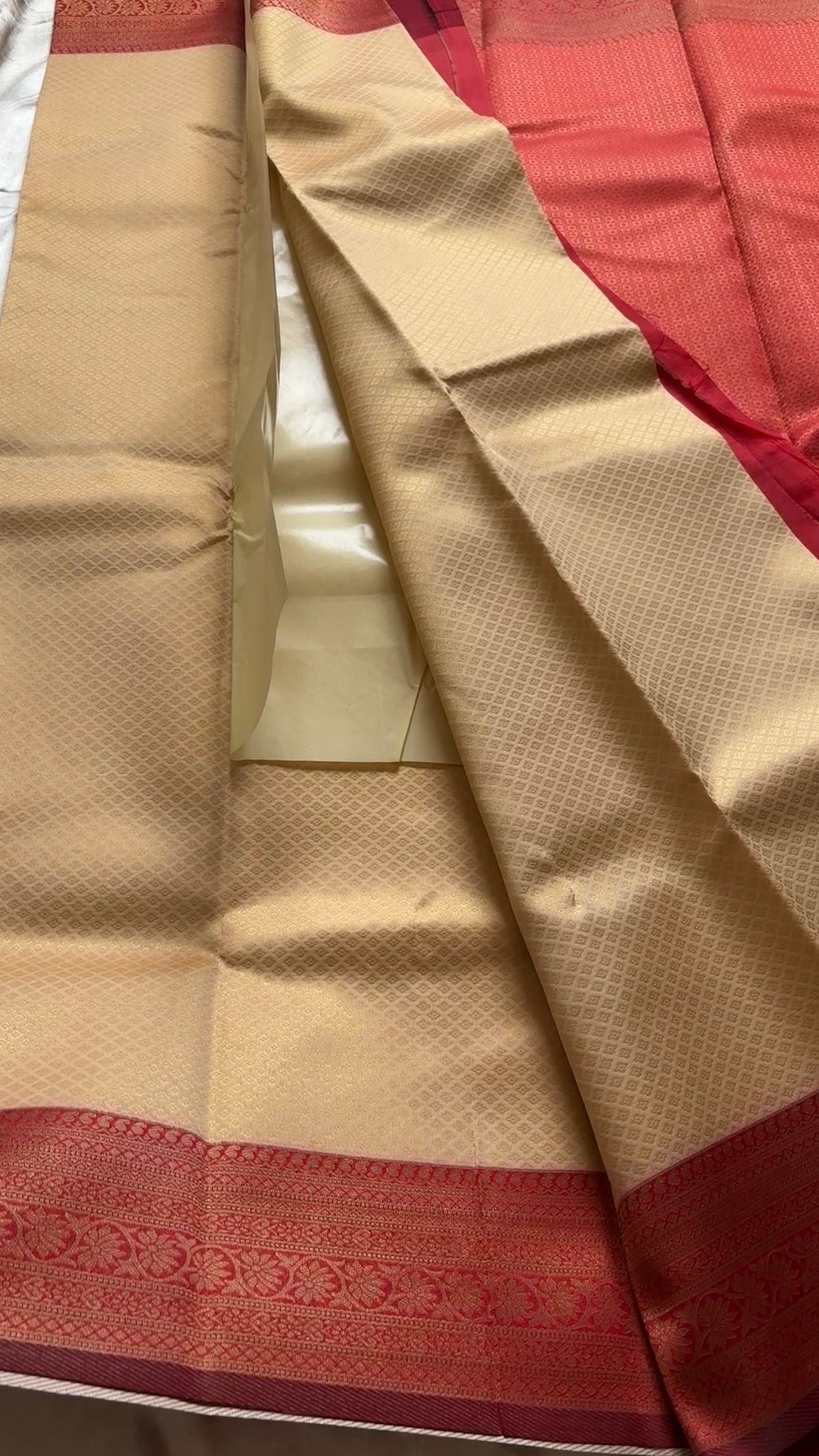 Kanchi semi soft silk kr 129