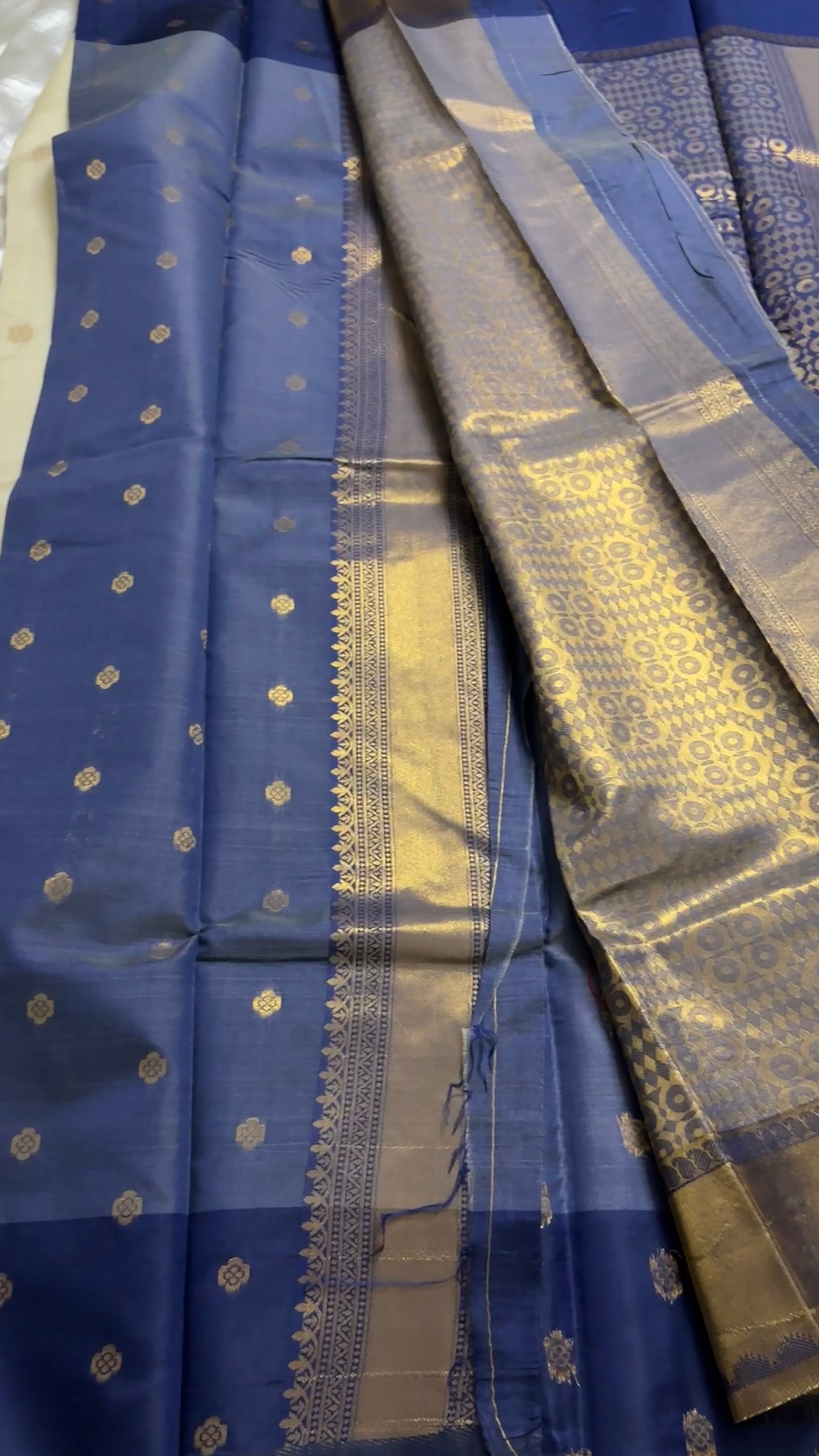 Kanchi semi soft silk Kr 39