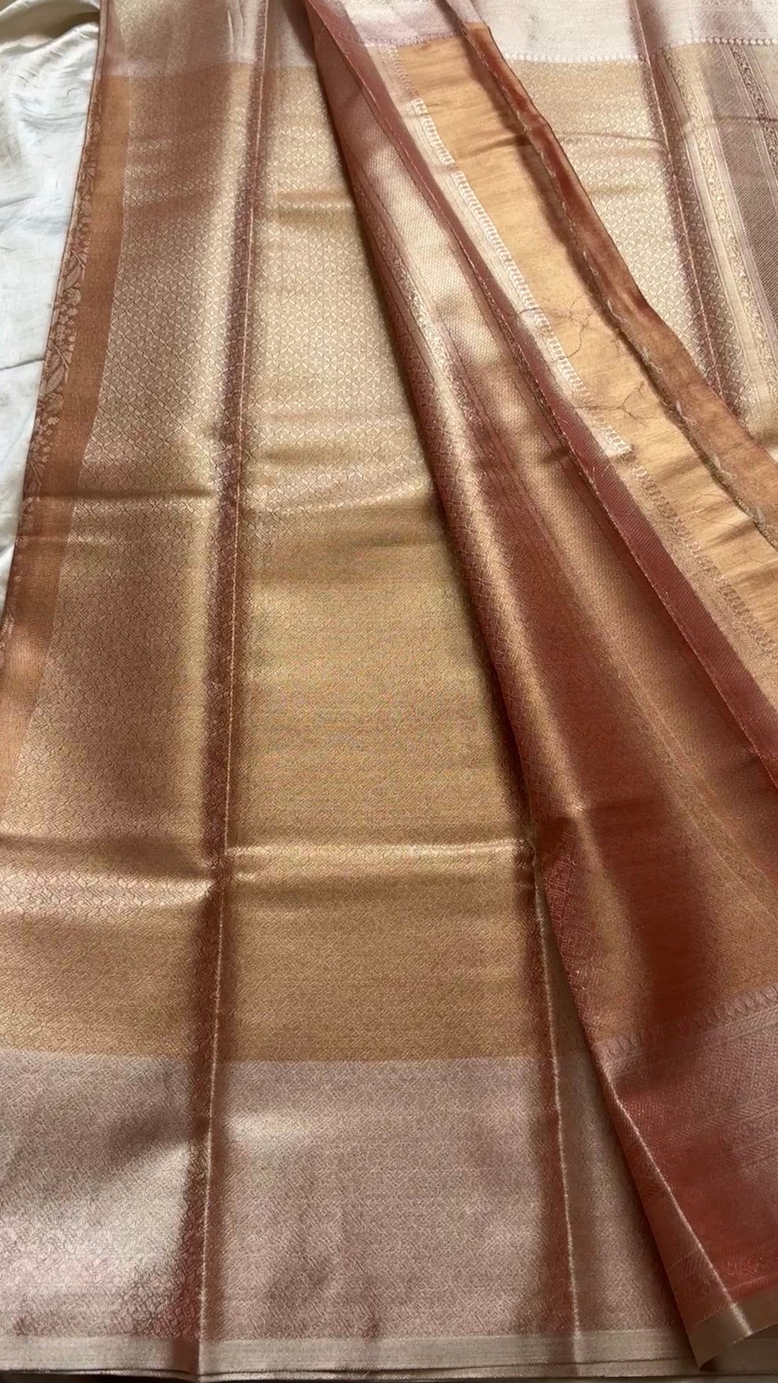 Premium  Tissue brocade silk kr48