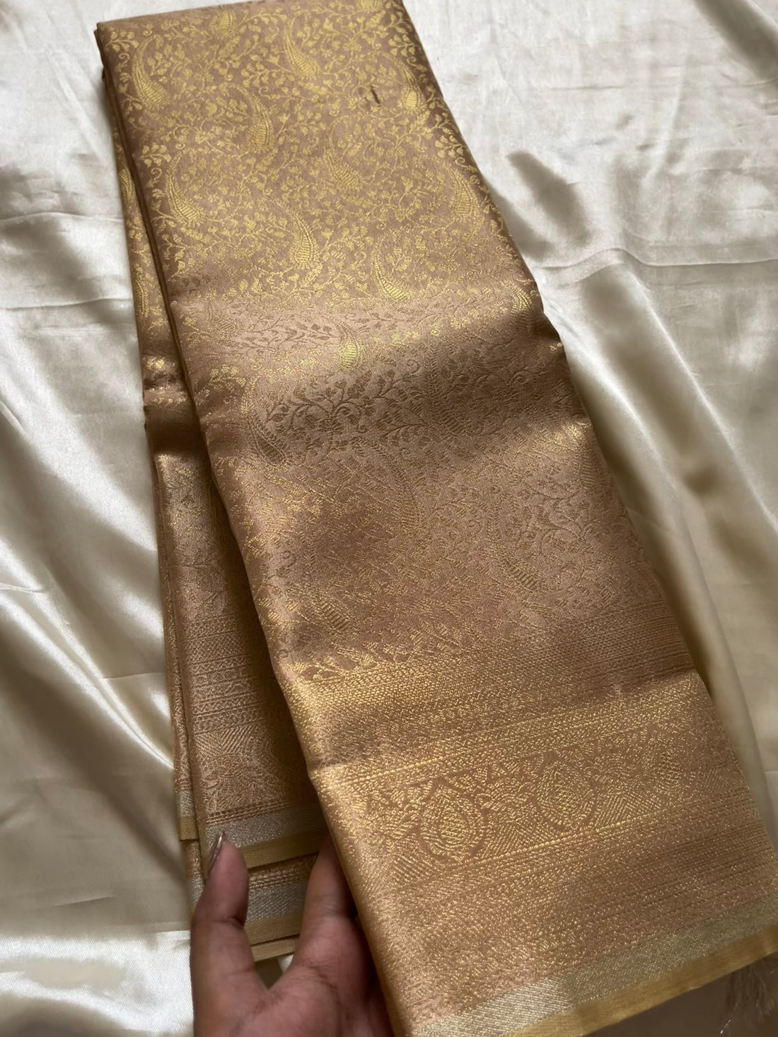 Tissue brocade silk