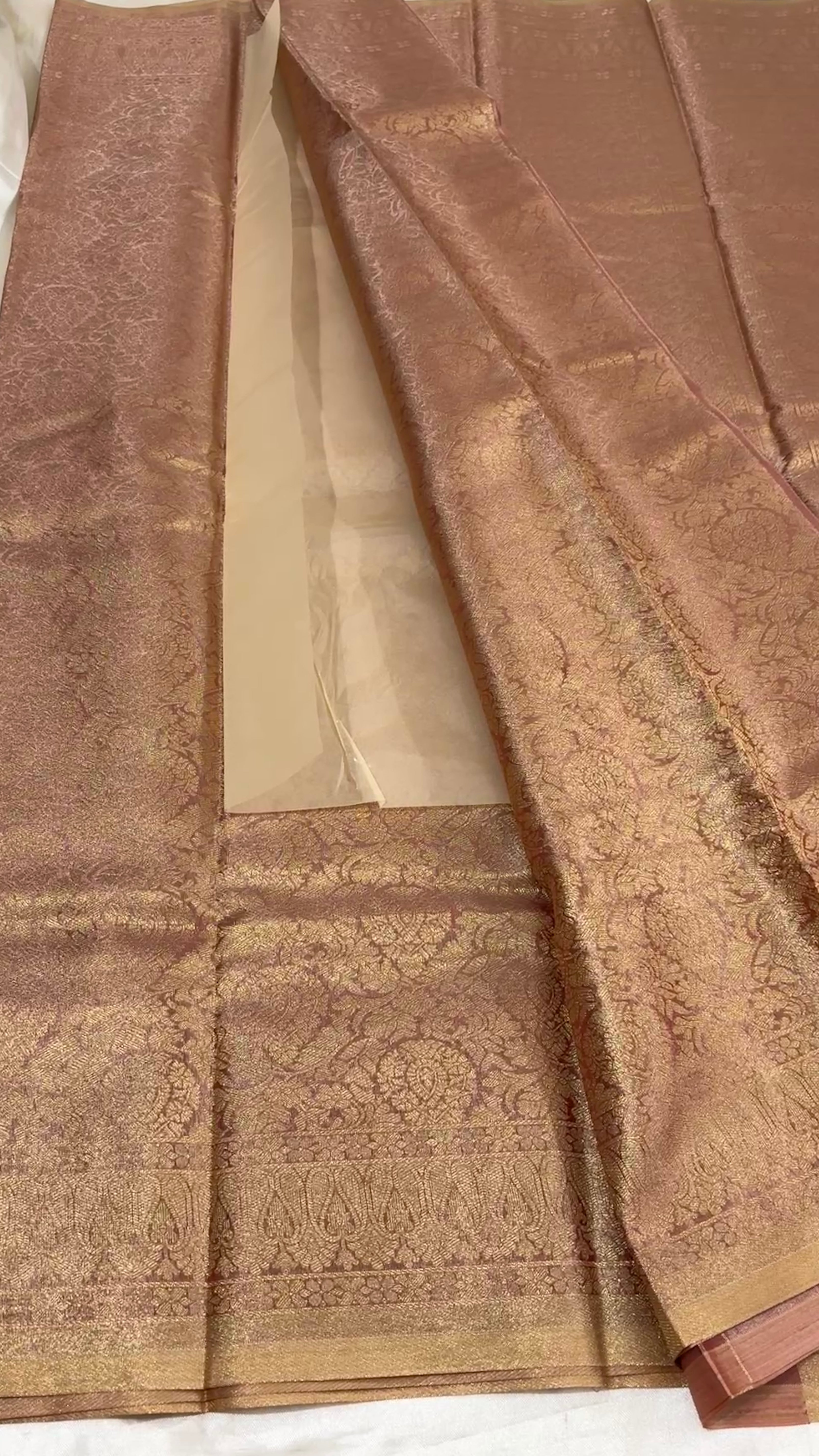 Tissue Brocade soft silk kr70