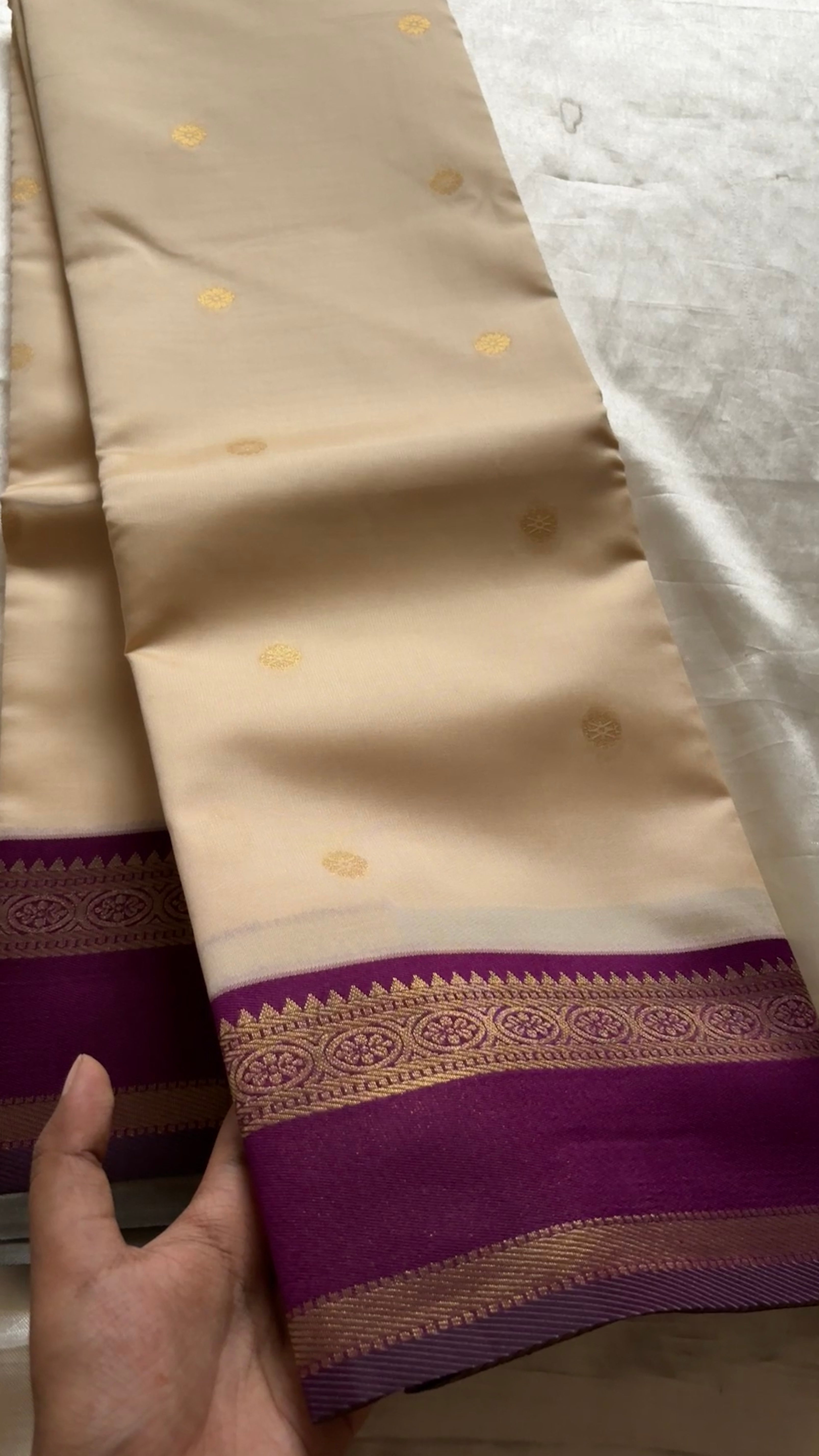 semi soft silk with retta patta border kr94