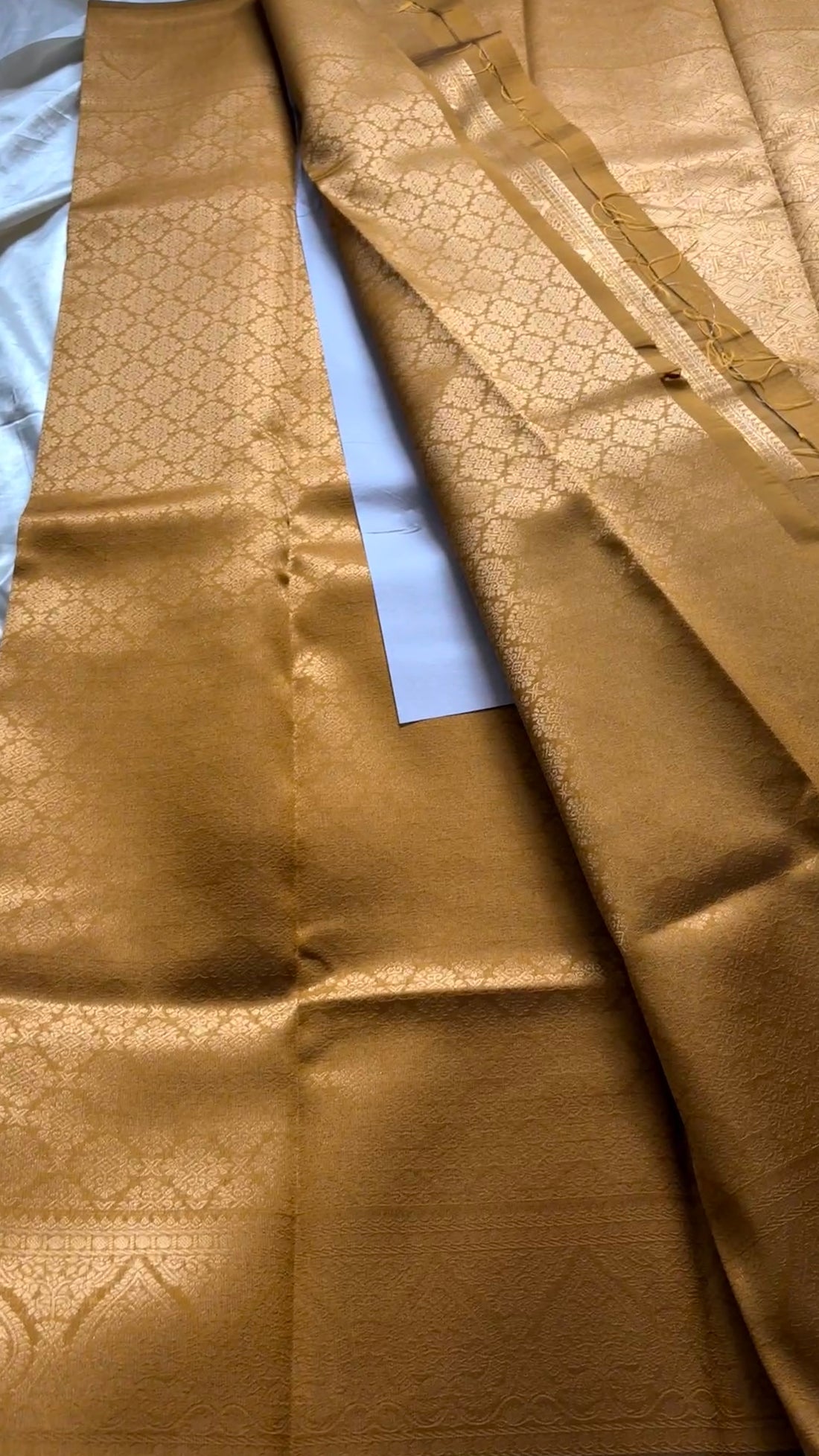 Semi brocade kr3