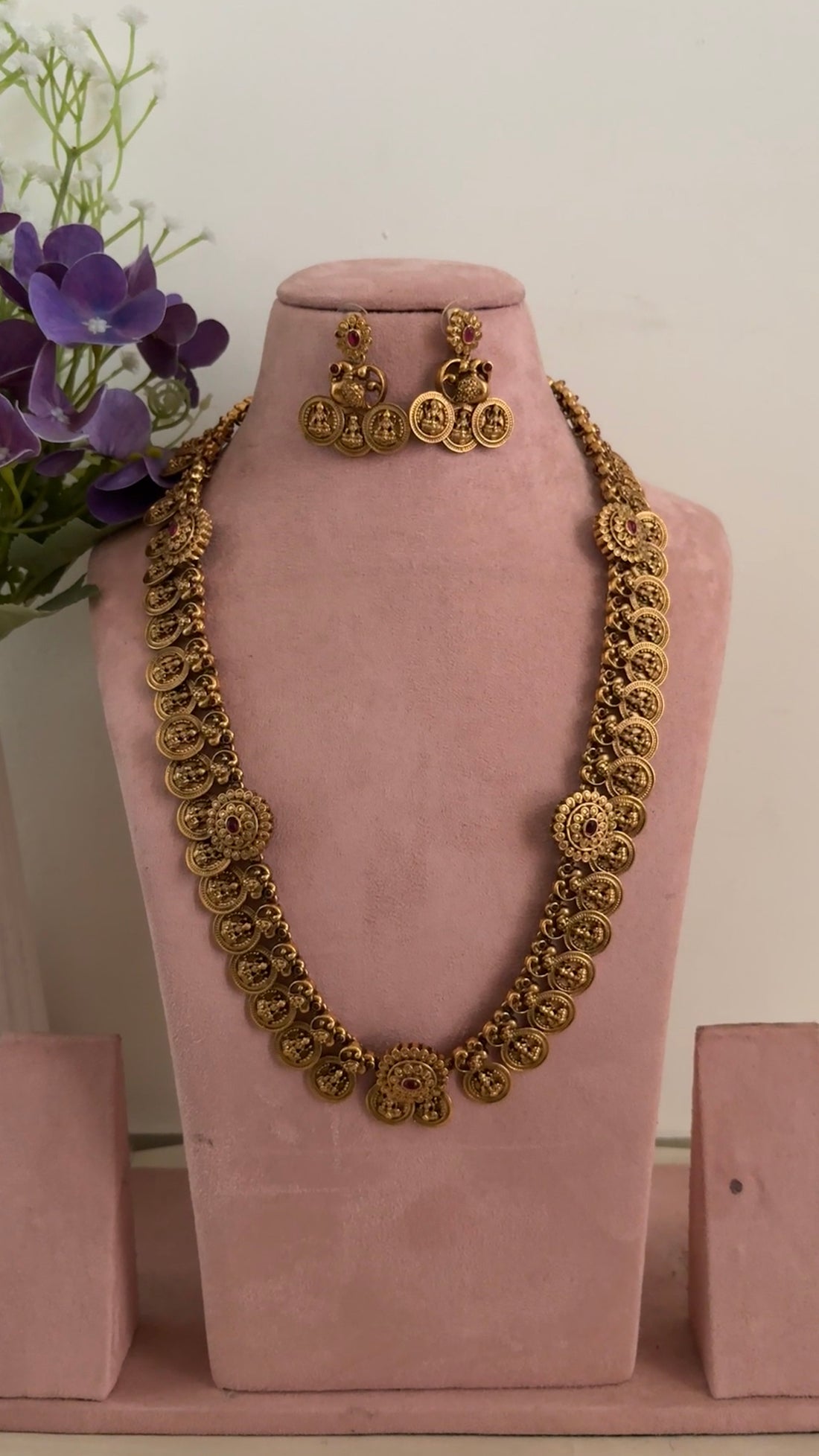 Lakshmi coin haram