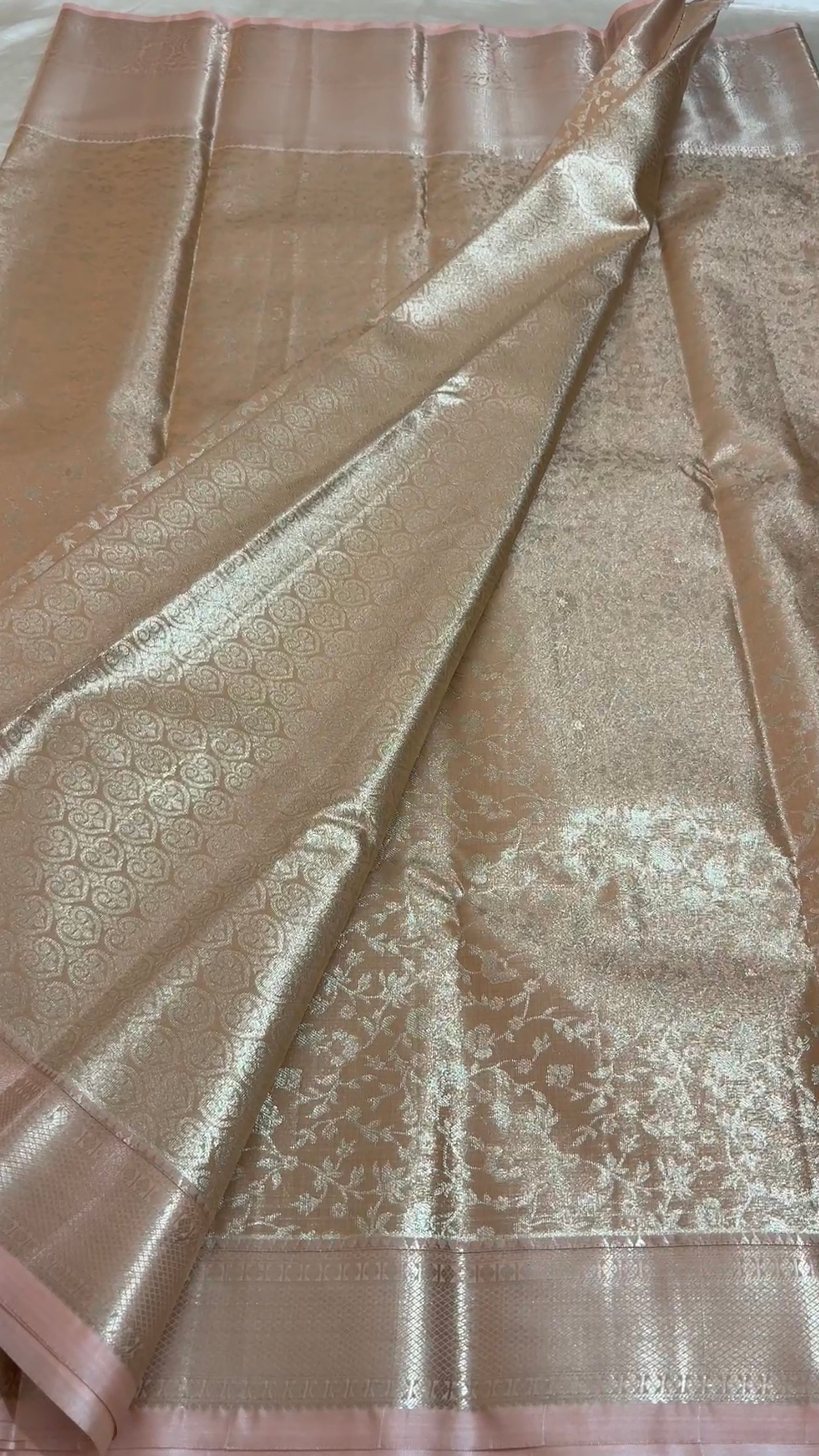 Semi tissue Kanchipuram saree