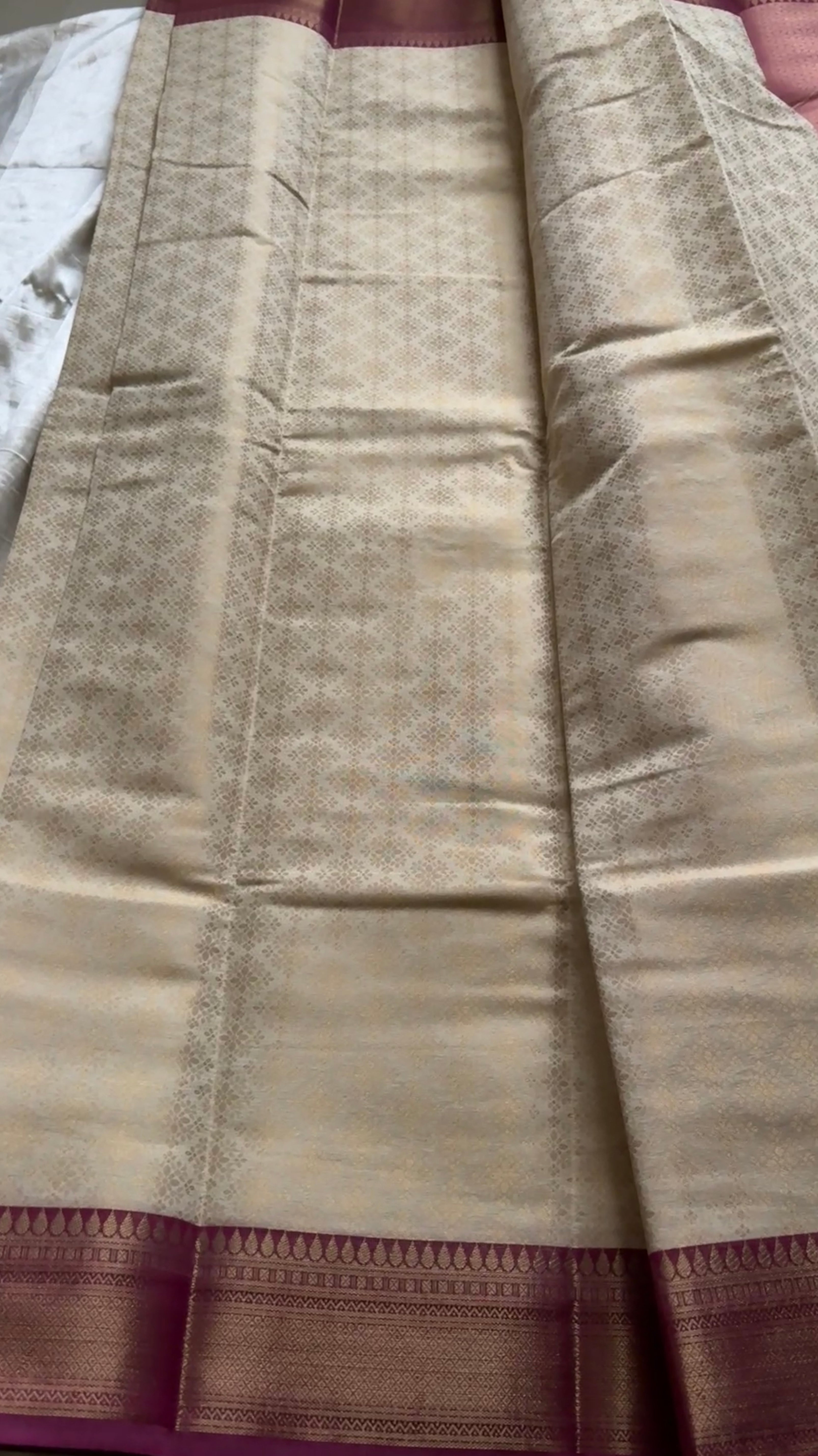 Semi Soft silk Kr 127