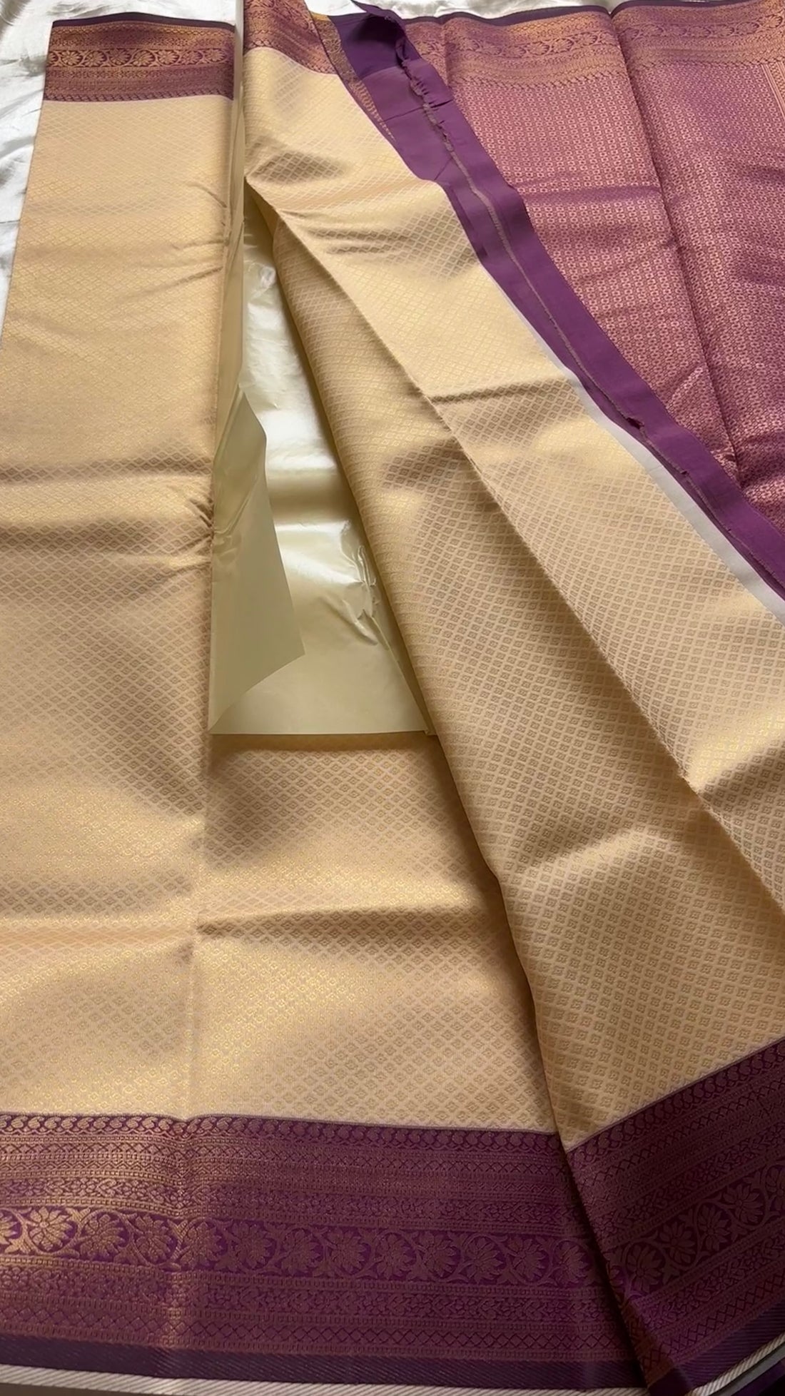 Kanchi semi soft silk kr142