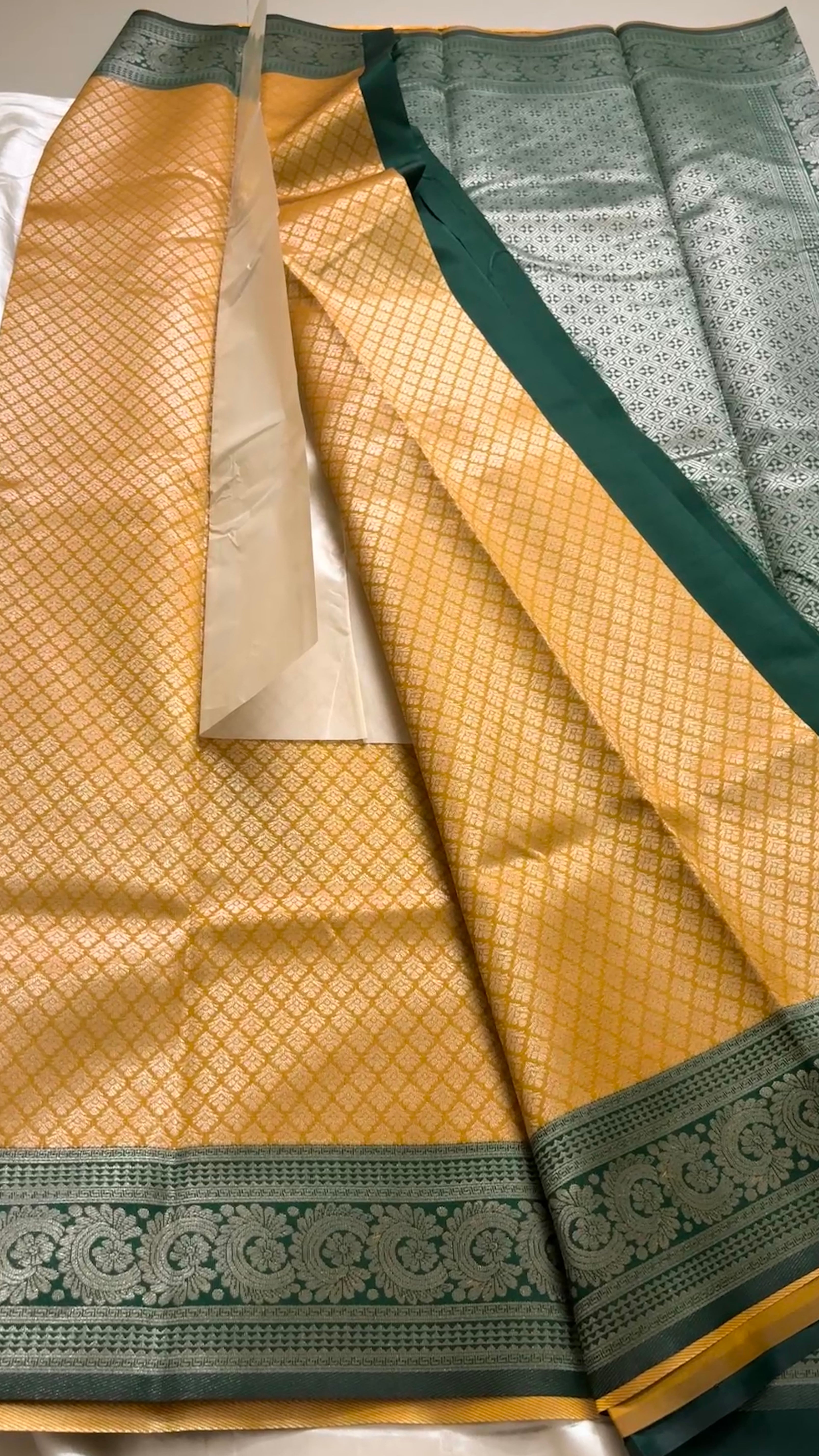 Kanchi semi soft silk kr37