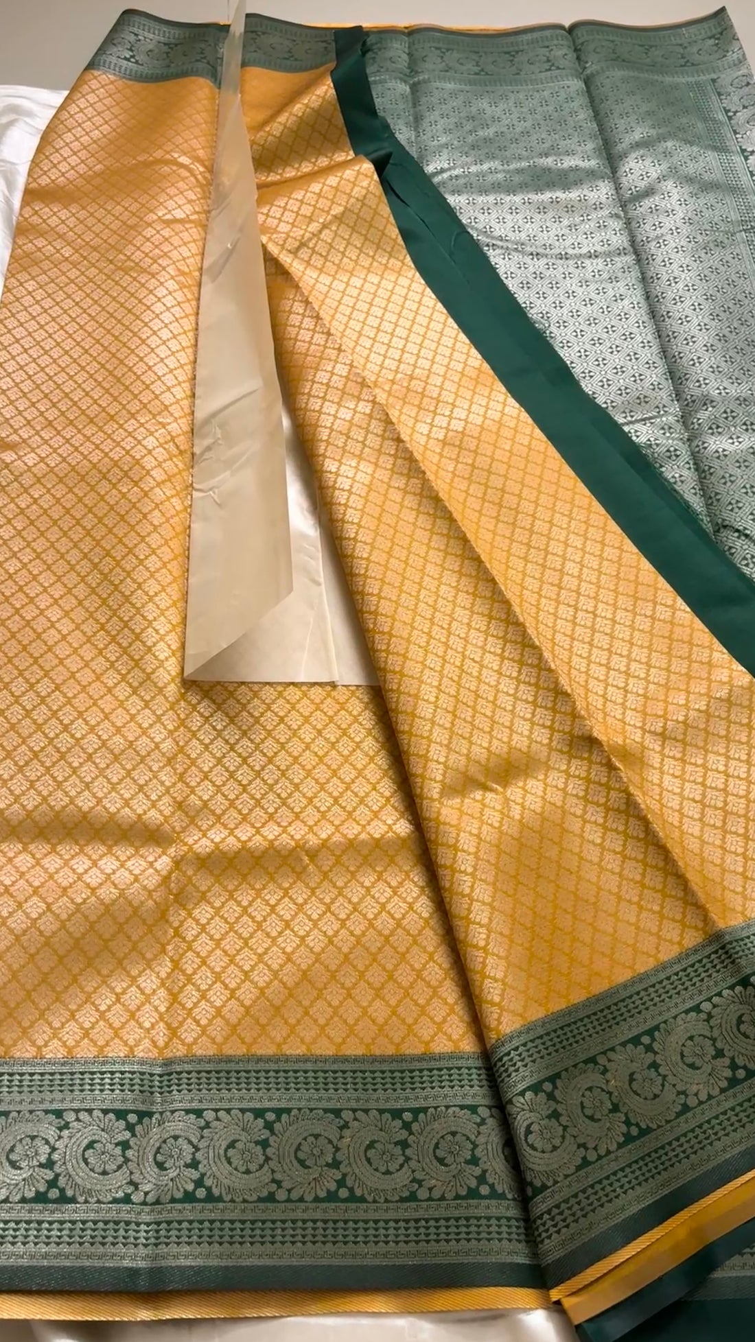 Kanchi semi soft silk kr37