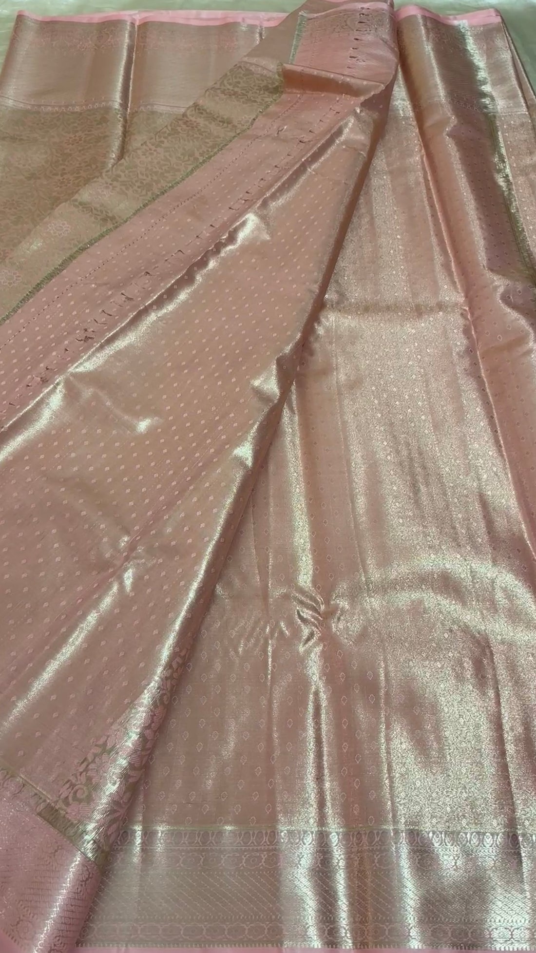 Semi tissue Kanchipuram saree