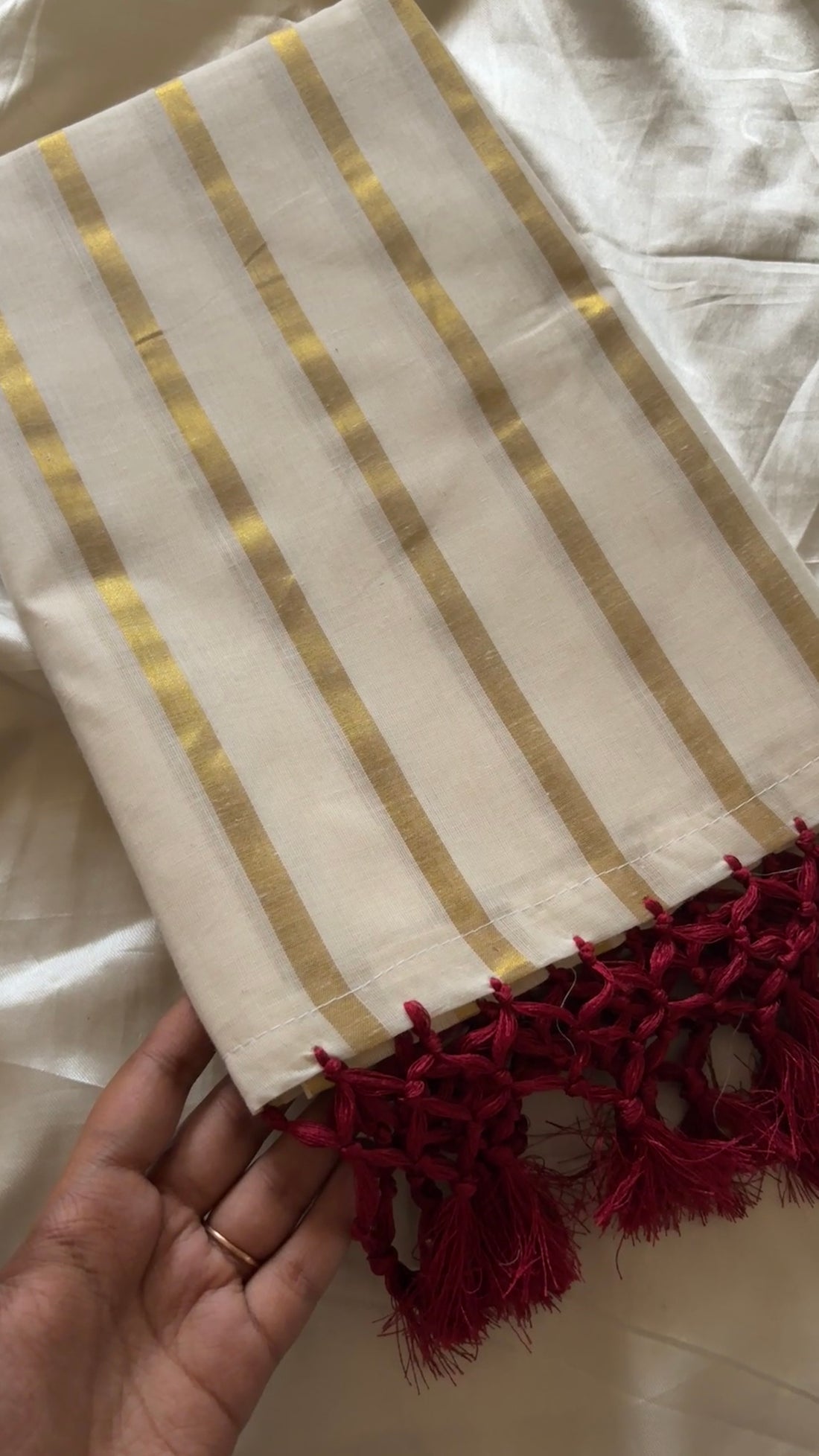 Soft cotton with gold stripe Kr 22