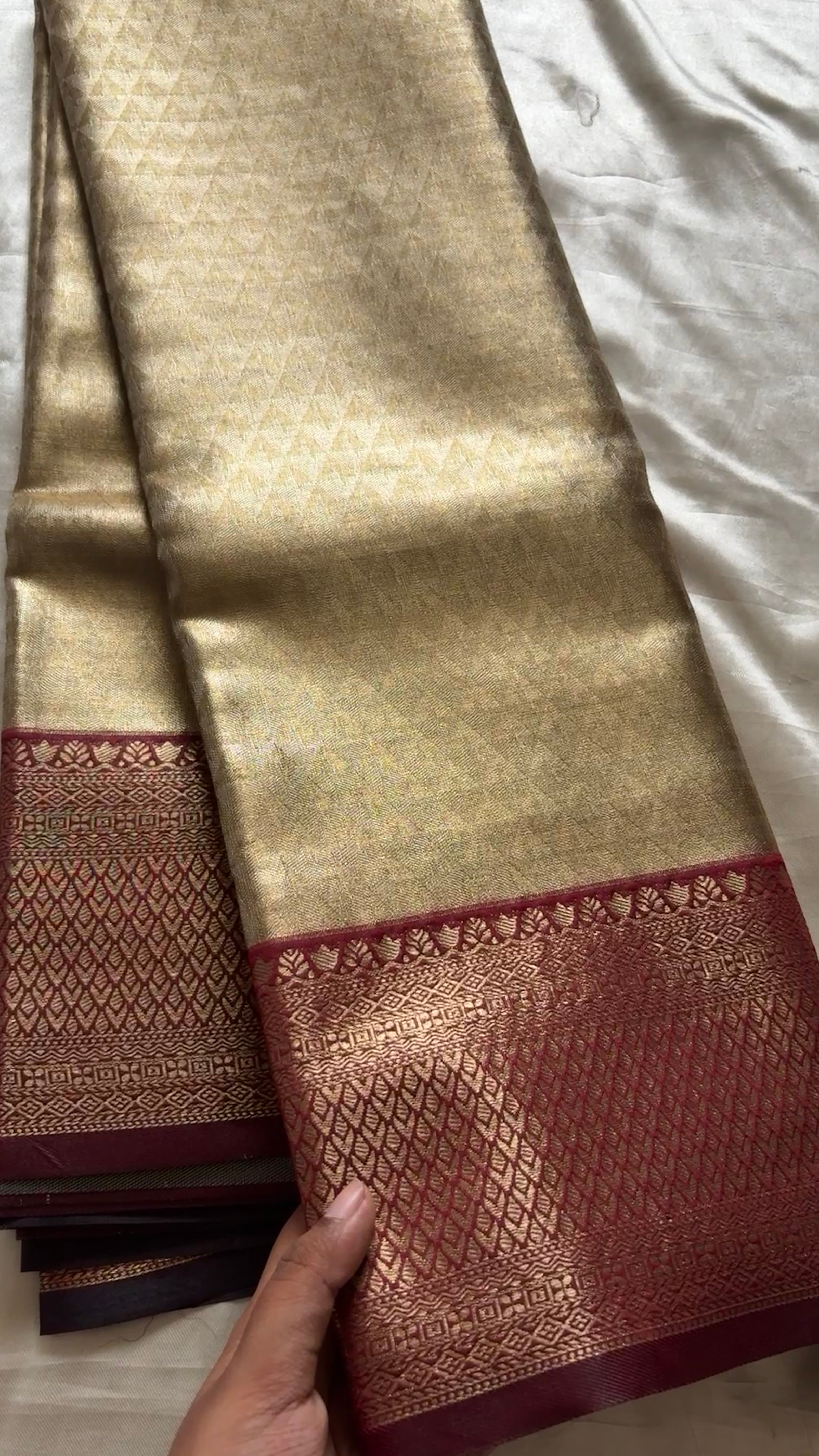 Premium  Tissue brocade kr129