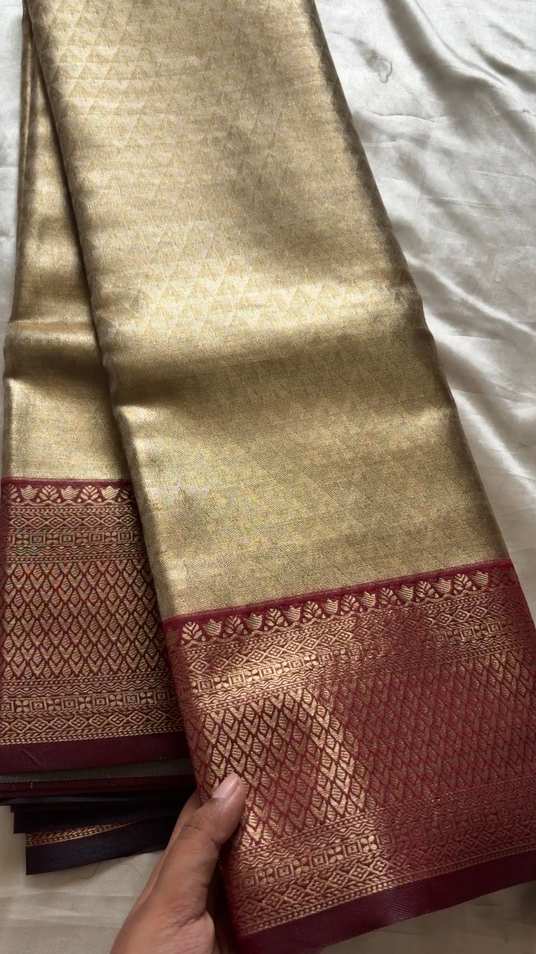 Premium  Tissue brocade kr129
