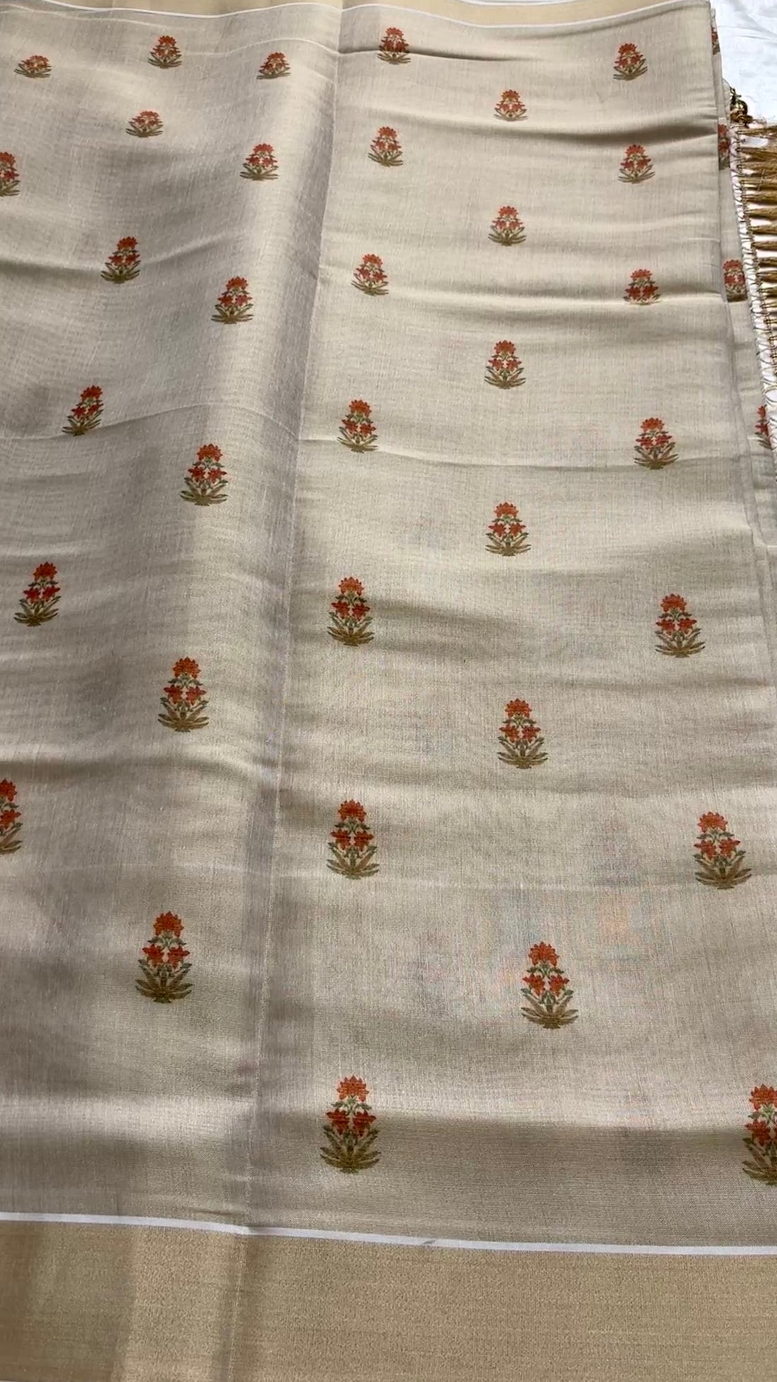 Soft cotton tissue mix flower motif saree kr129