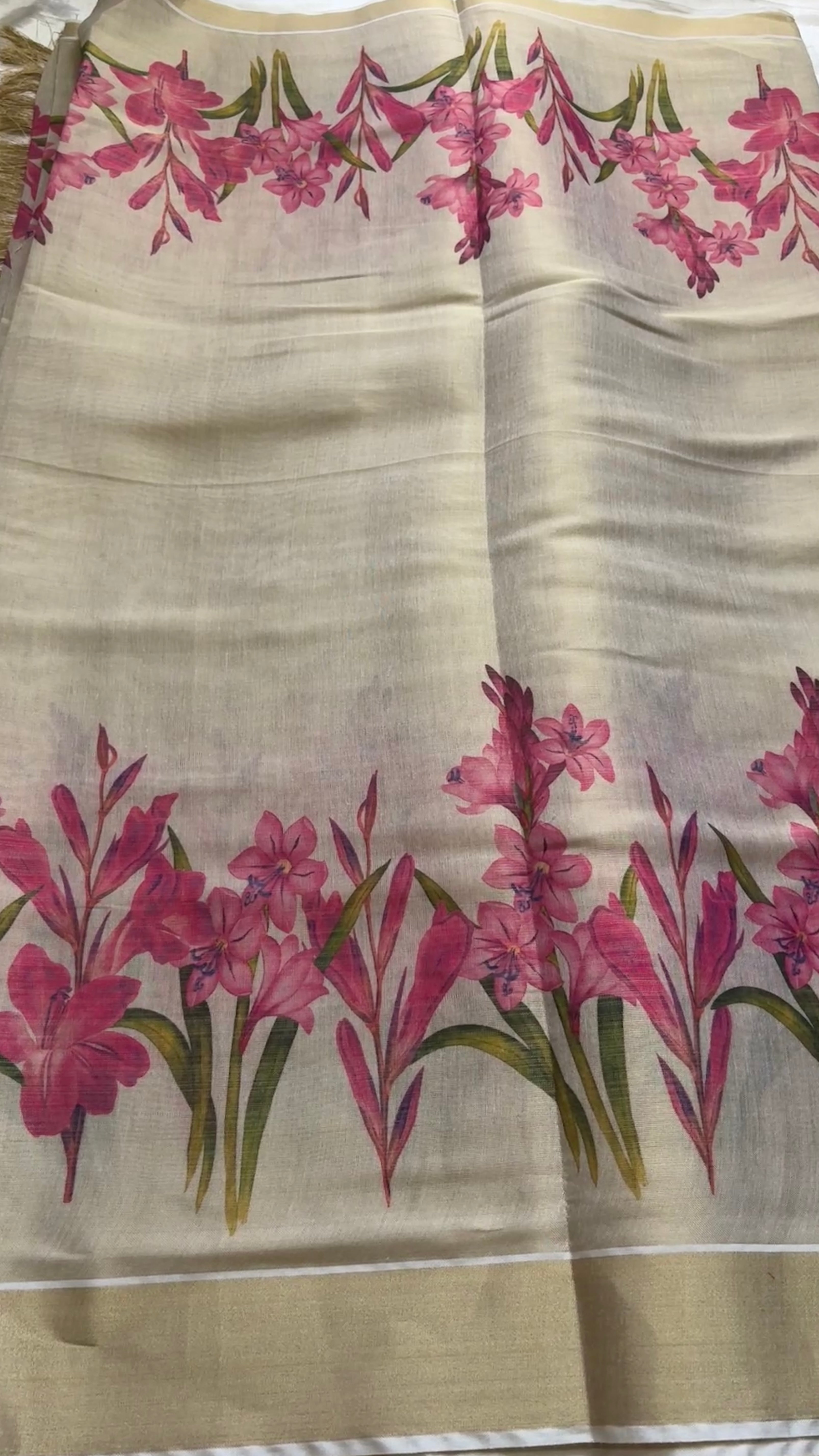 Soft cotton tissue mix flower motif saree