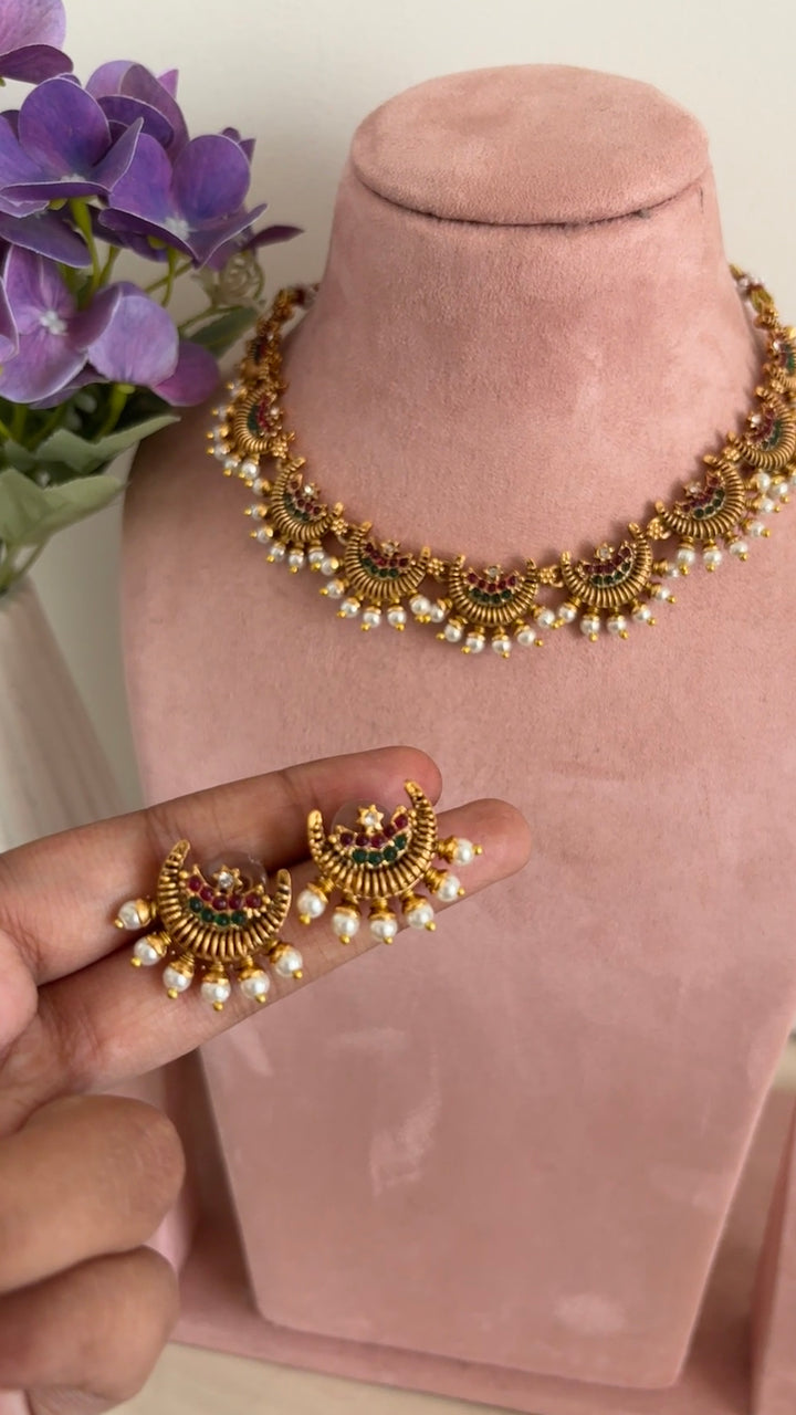 Antique flower neck piece